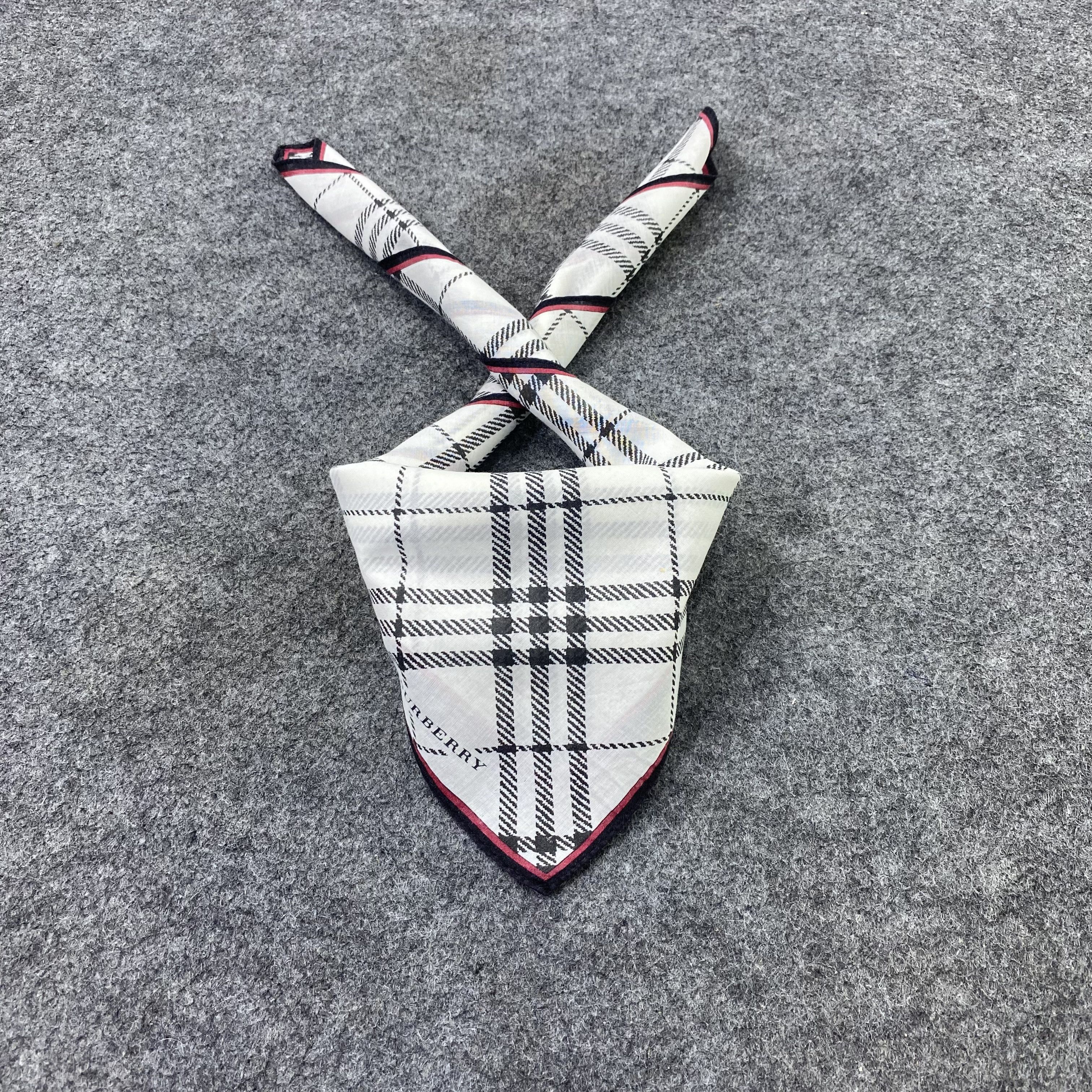 Burberry Burberry Handkerchief Neckerchief Bandana-B2072 Size ONE SIZE - 2 Thumbnail