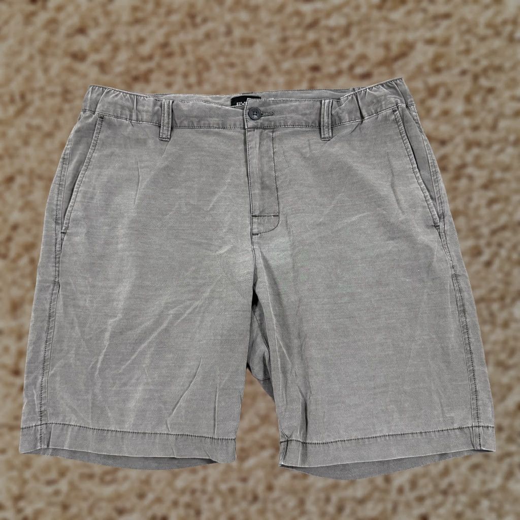 RVCA RVCA Casual Outdoor Chino Shorts Men's 33 Gray Dark 90s City Rock Outdoor Modern USA Regular Mens Shorts Size US 33 - 1 Thumbnail