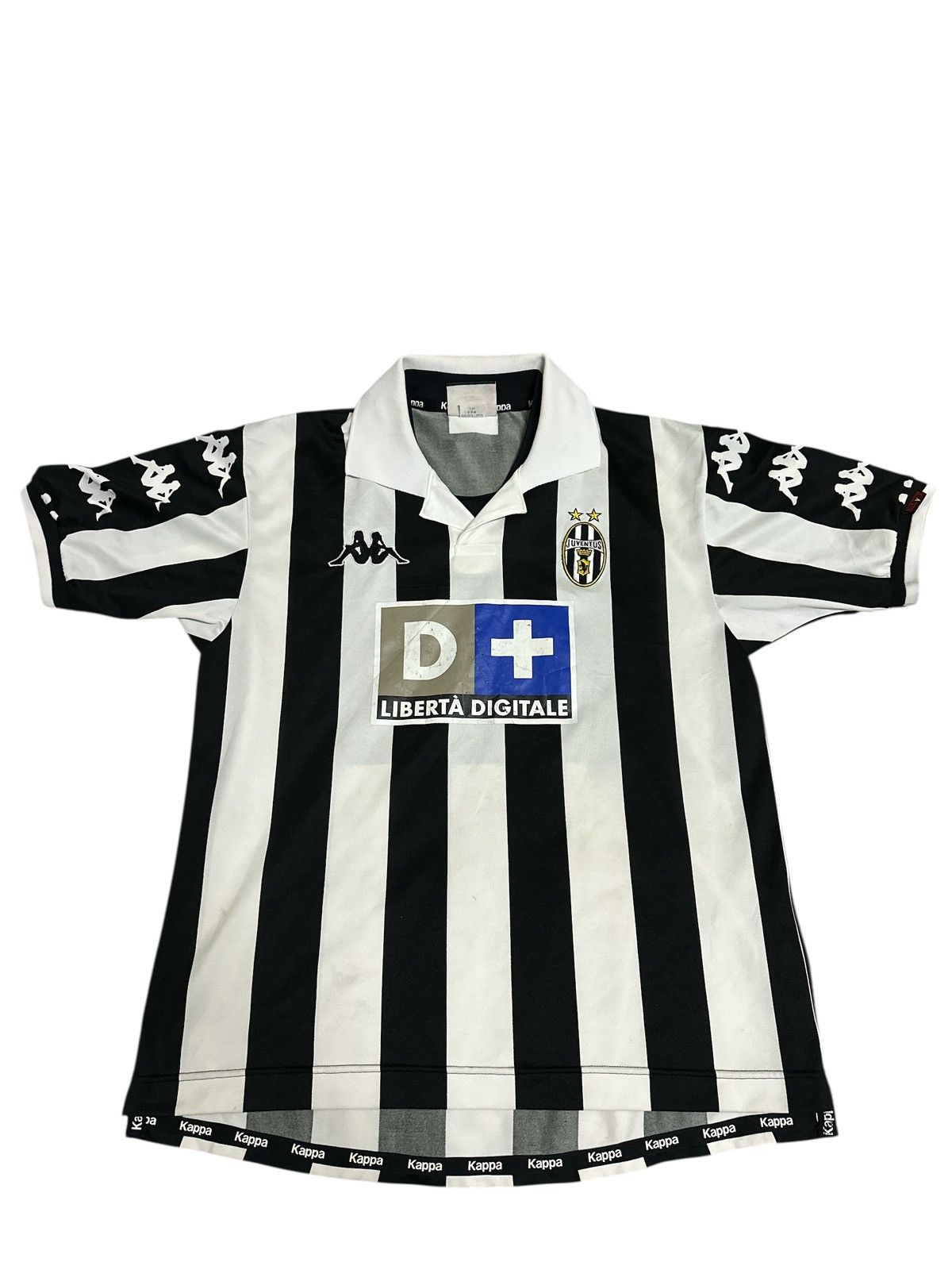 Vintage Vintage Kappa Juventus Jersey . Size US L / EU 52-54 / 3 - 1 Thumbnail