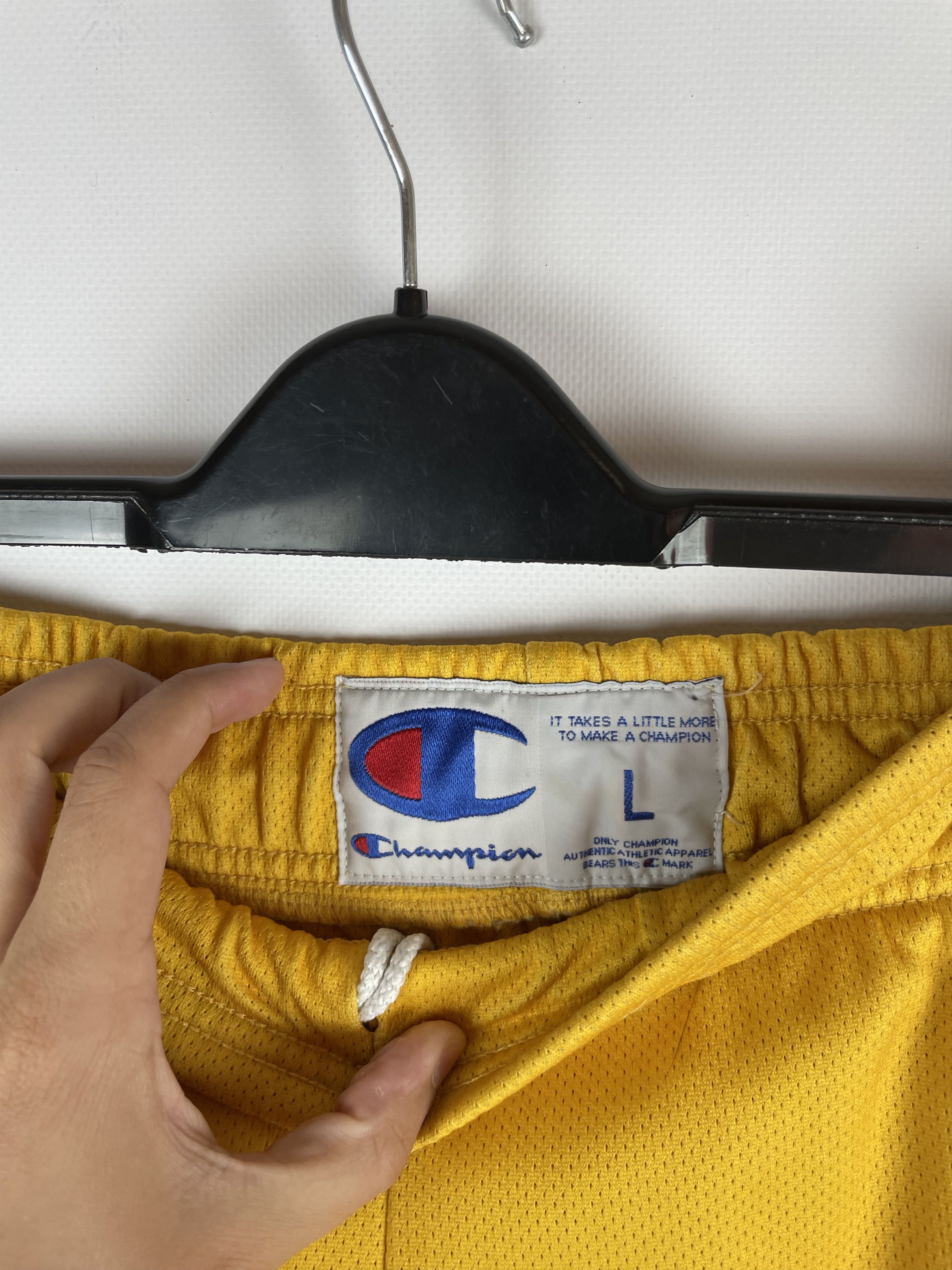 Champion Vintage Champion Lakers Shorts Size US 34 / EU 50 - 10 Thumbnail