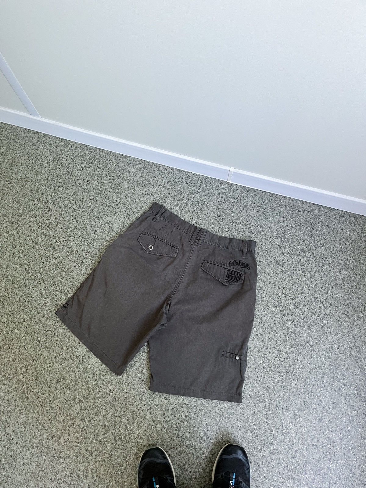Billabong × Vintage VINTAGE BILLABONG SKATEBOARDING SHORTS SIZE 32 Size US 32 / EU 48 - 1 Thumbnail