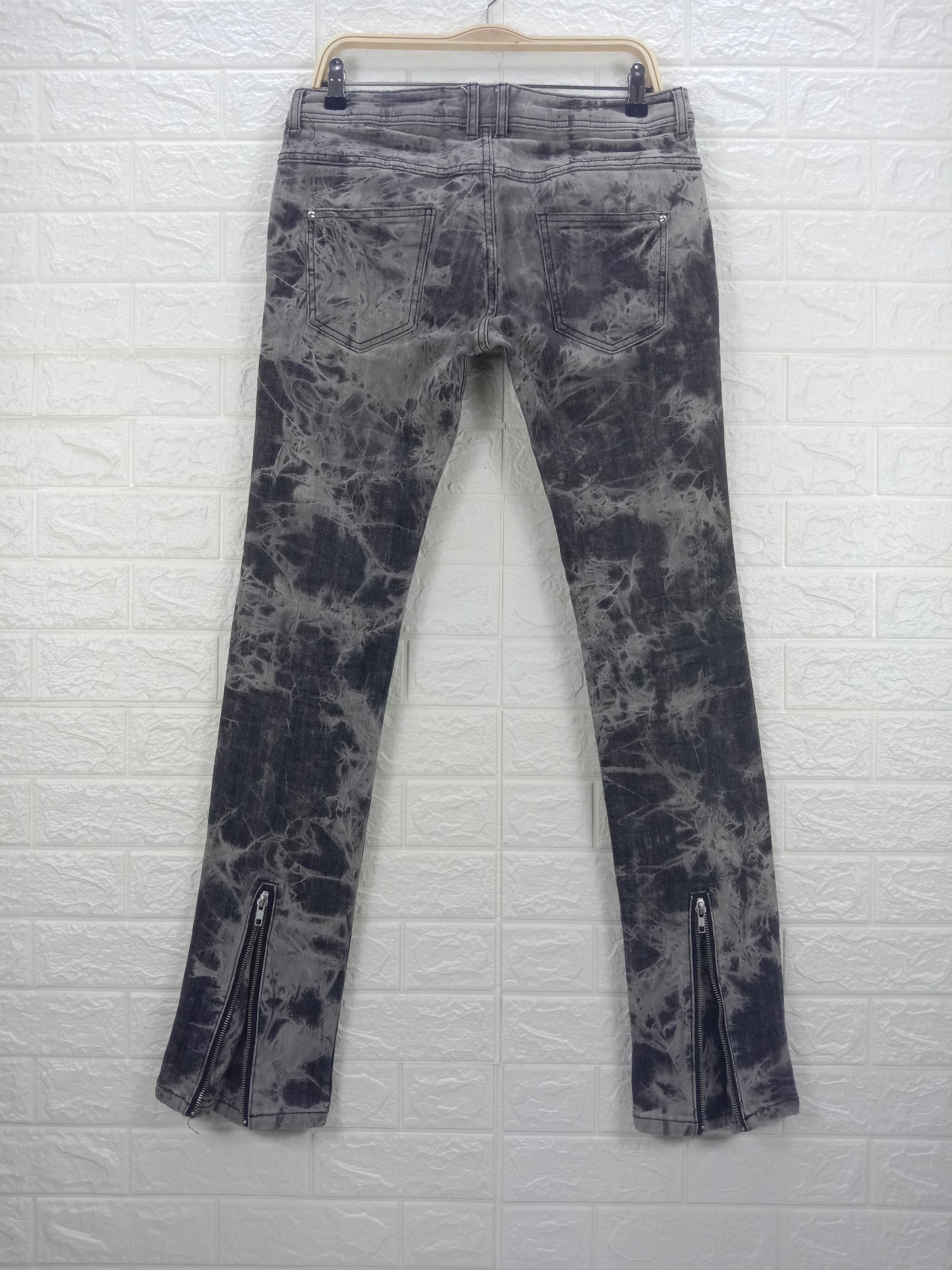 Japanese Brand Japanese Punk Seditionaries Leg Zipper Bleach Jeans Size US 32 / EU 48 - 1 Thumbnail