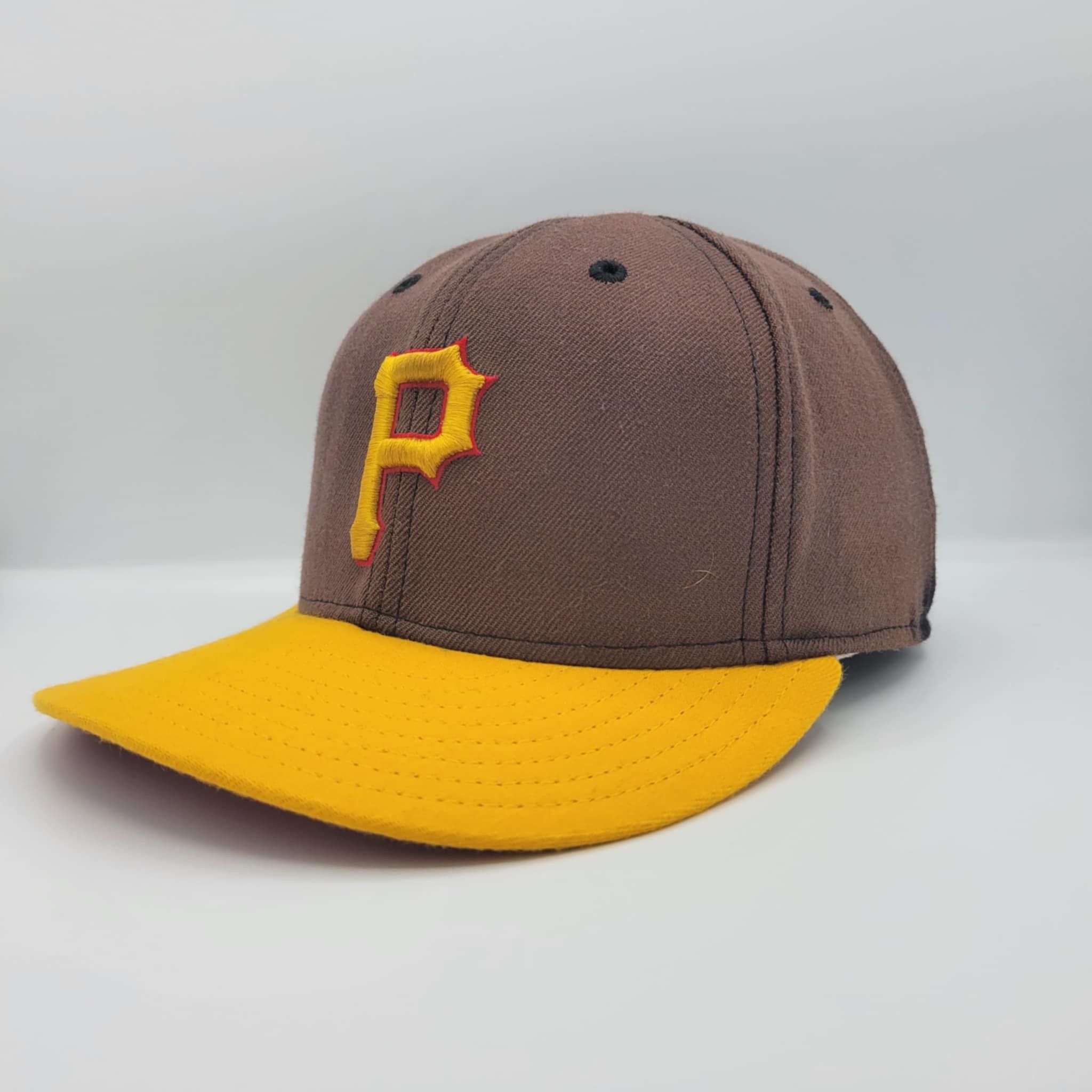 MLB × New Era × Vintage Pittsburgh Pirates Vintage New Era Fitted Hat Size ONE SIZE - 2 Thumbnail