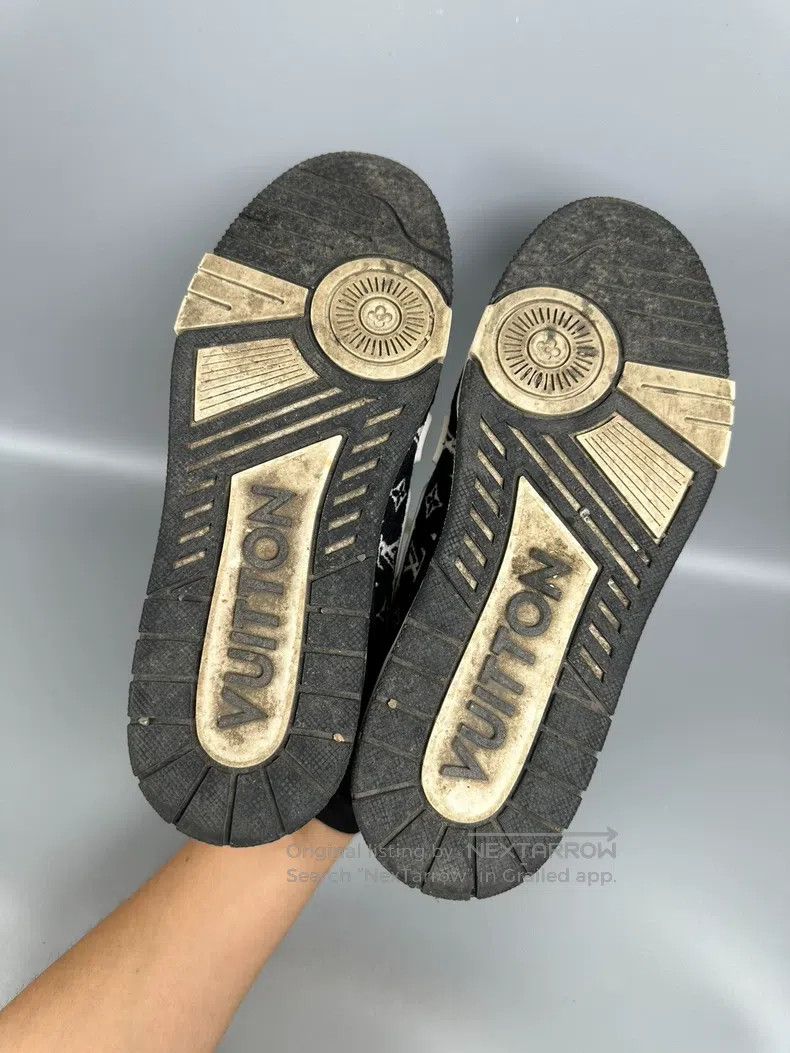 Louis Vuitton Louis Vuitton Trainer Black and White Flocked Full Print F Size US 7 / EU 40 - 9 Thumbnail
