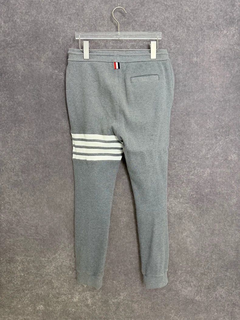 Thom Browne Thom Browne size0 Four stripe sweatpants Size US 26 / EU 42 - 2 Thumbnail