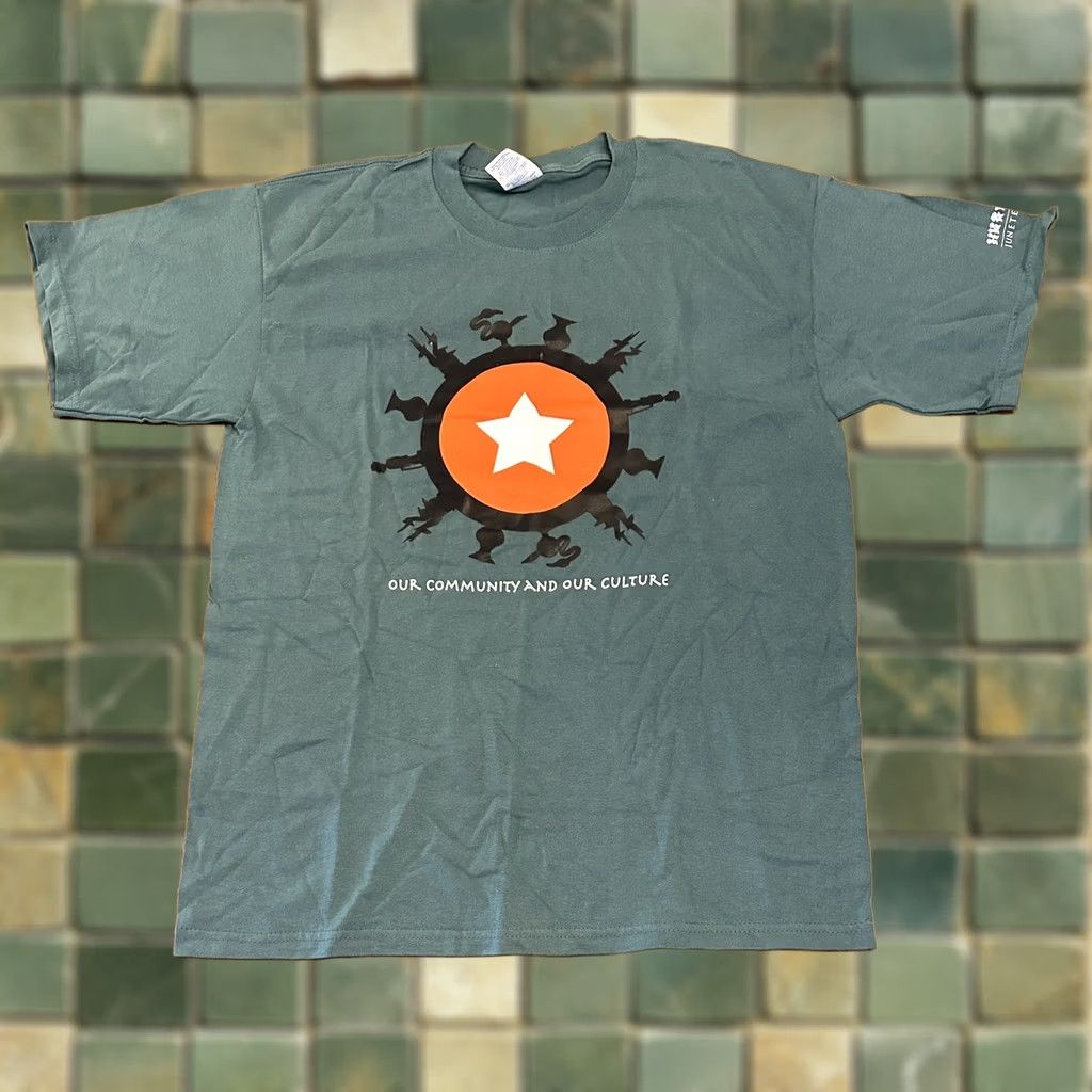 Gildan VINTAGE Juneteenth 2005 T Shirt Large Amistad Foundation Community And Culture Shirt Mens Large Green T-Shirt Size US L / EU 52-54 / 3 - 1 Thumbnail