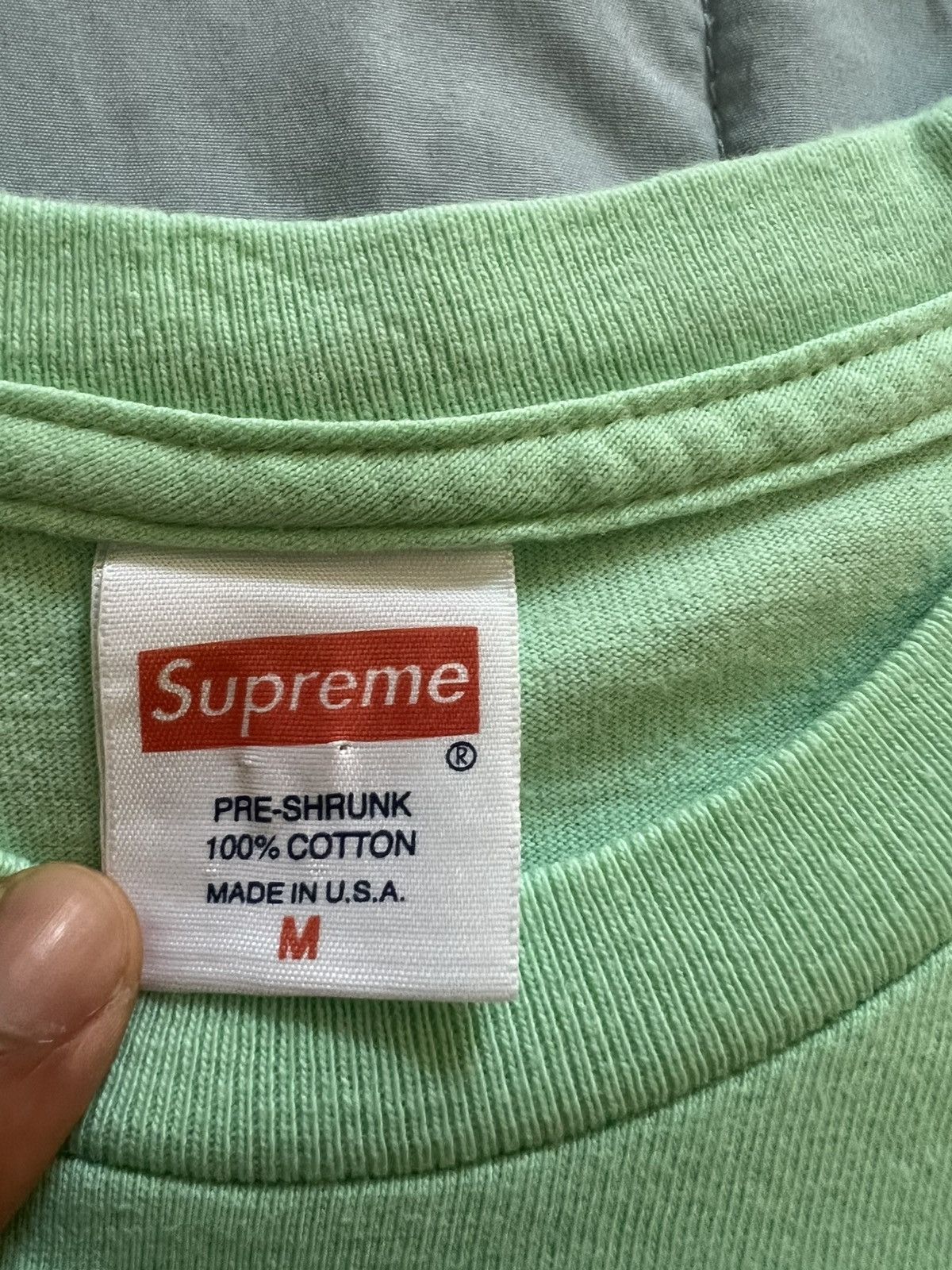 Supreme Supreme Gold Foil Ribbon Tee Size US M / EU 48-50 / 2 - 3 Thumbnail