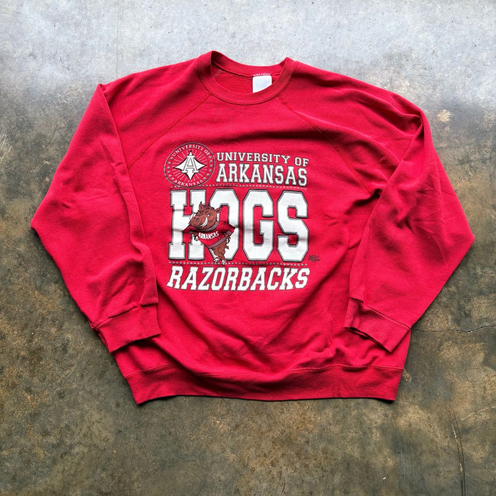 NCAA Crazy Rare Vintage Arkansas Razorbacks Crewneck Size US XXL / EU 58 / 5 - 1 Thumbnail