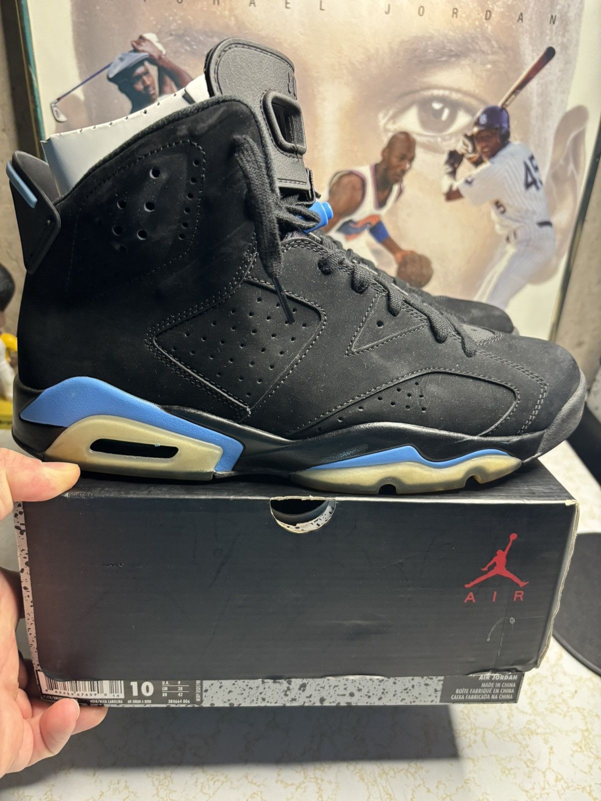 Jordan Brand Air Jordan 6 Retro UNC Size US 10 / EU 43 - 1 Thumbnail