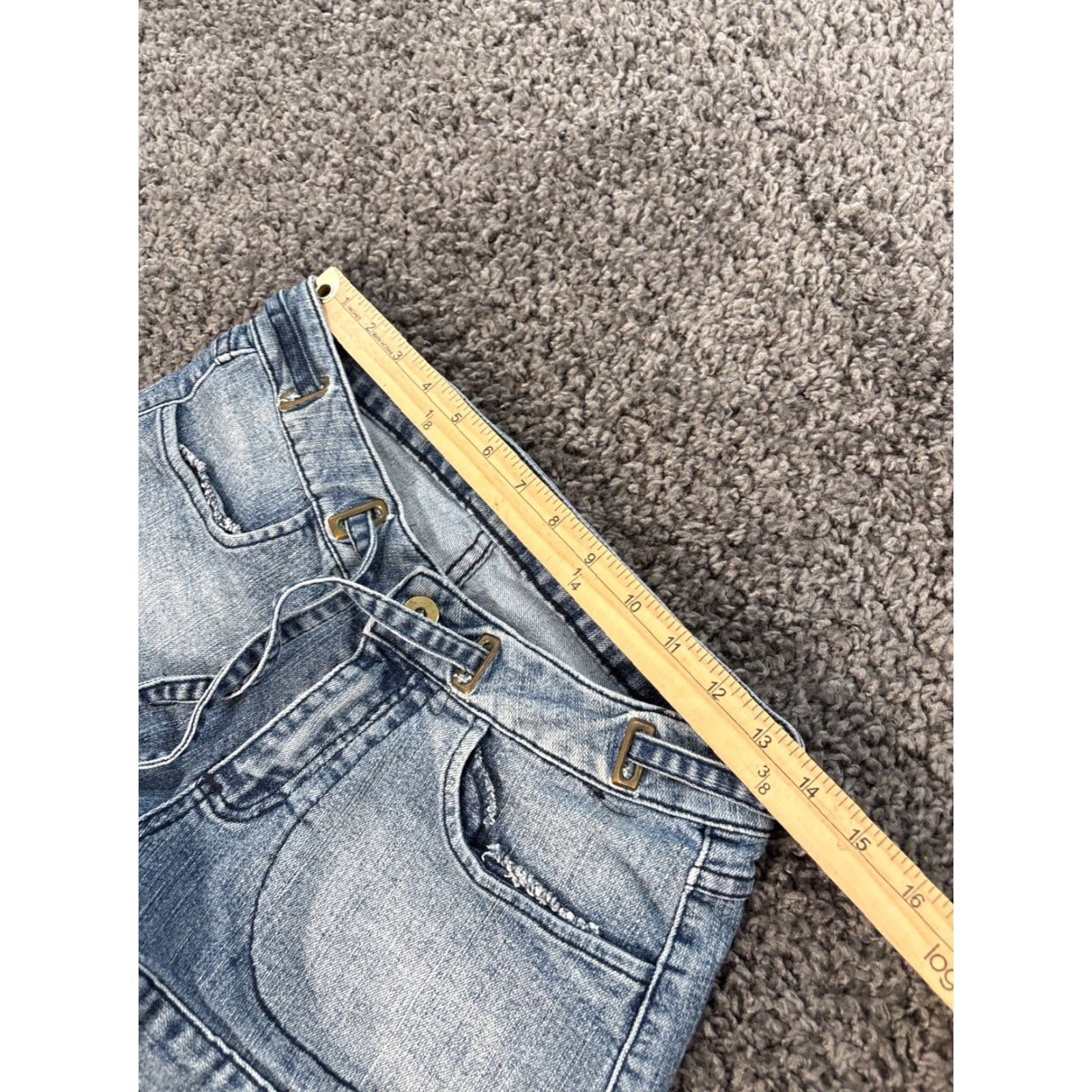 VIBE VINTAGE Sweet Vibes Denim Shorts 90s Light Wash Tie Front Pocket Womens 26 Blue Cut-Off Size 26" / US 2 / IT 38 - 3 Thumbnail