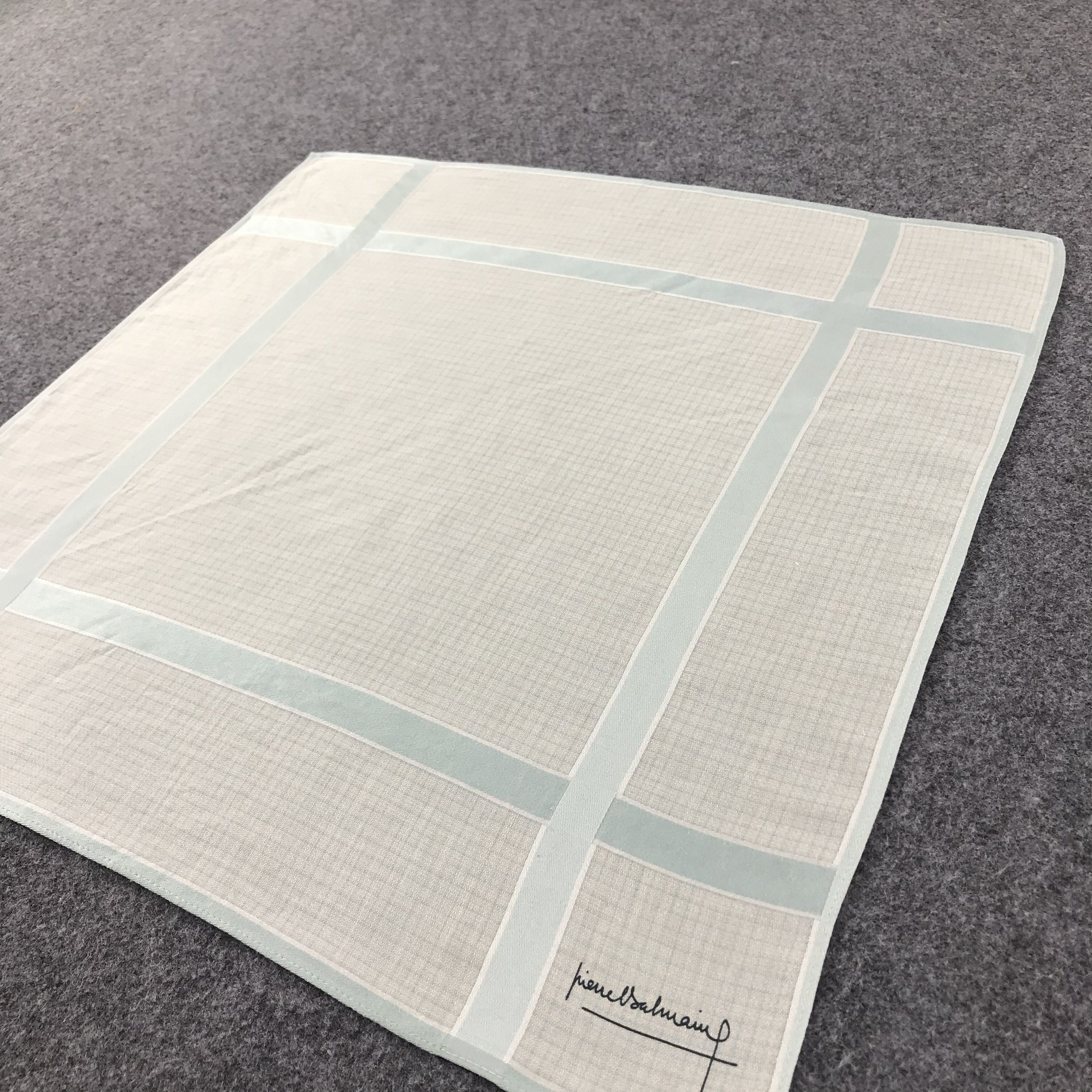 Pierre Balmain Pierre Balmain Handkerchief Neckerchief Bandana H455 Size ONE SIZE - 5 Thumbnail
