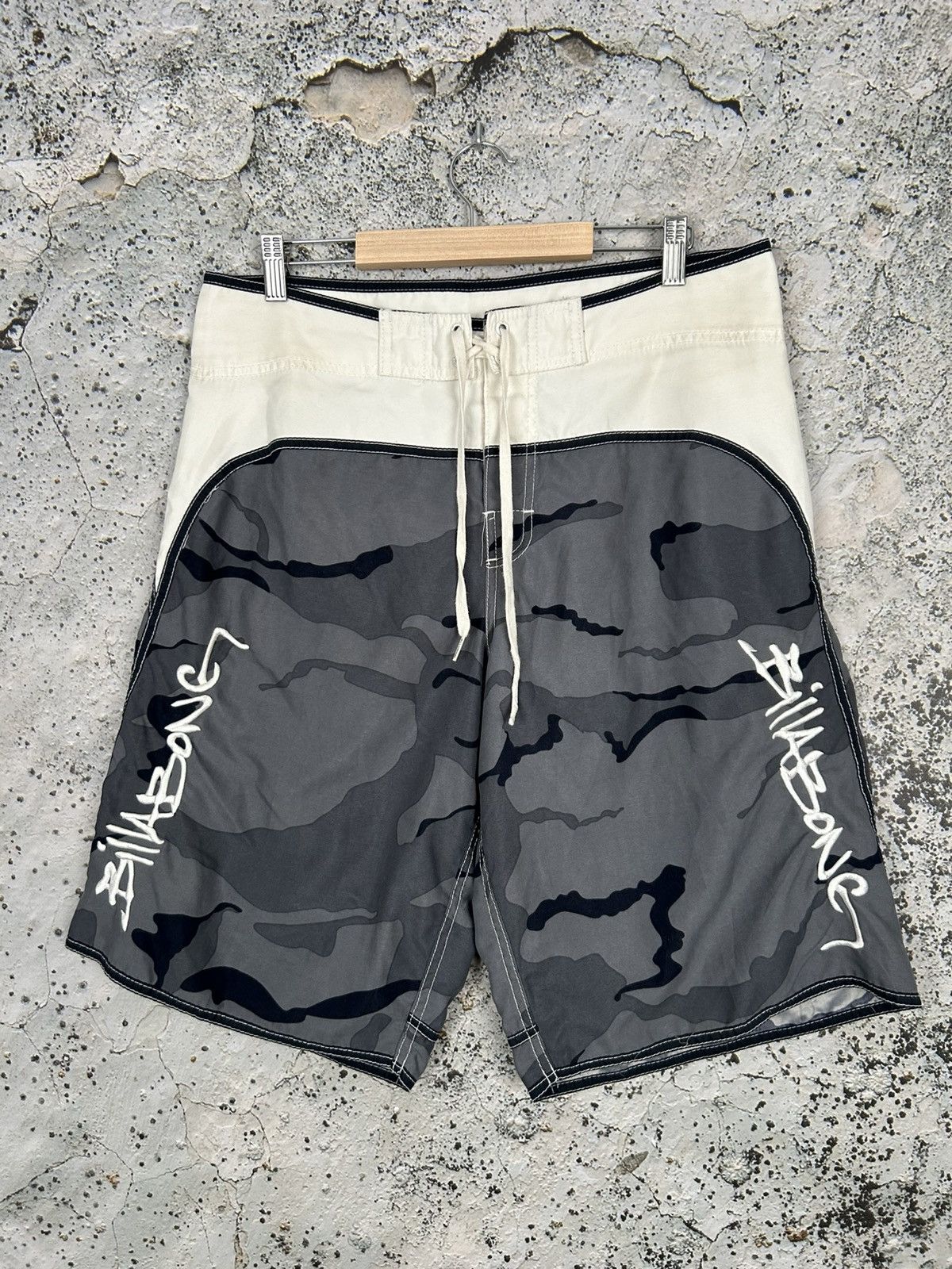 Billabong Vintage Billabong Surf Skate Short Streetwear y2k 00s Size US 34 / EU 50 - 1 Thumbnail