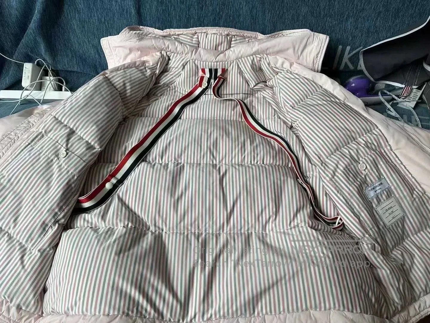 Thom Browne thom browne pink down jacket. Size XS / US 0-2 / IT 36-38 - 4 Thumbnail
