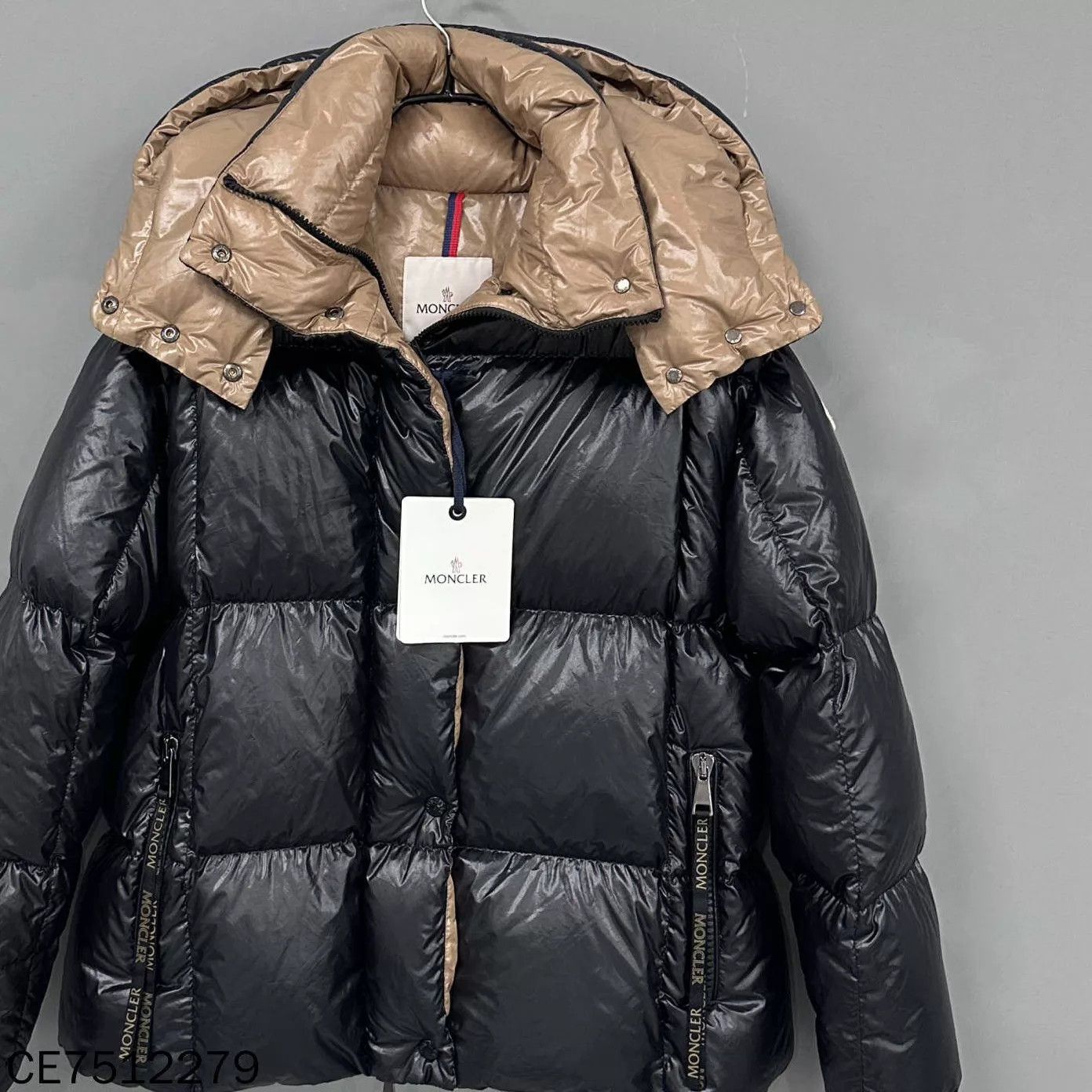 Moncler Moncler Parana Black & Gold Down Jacket Size 1 Size S / US 4 / IT 40 - 2 Thumbnail