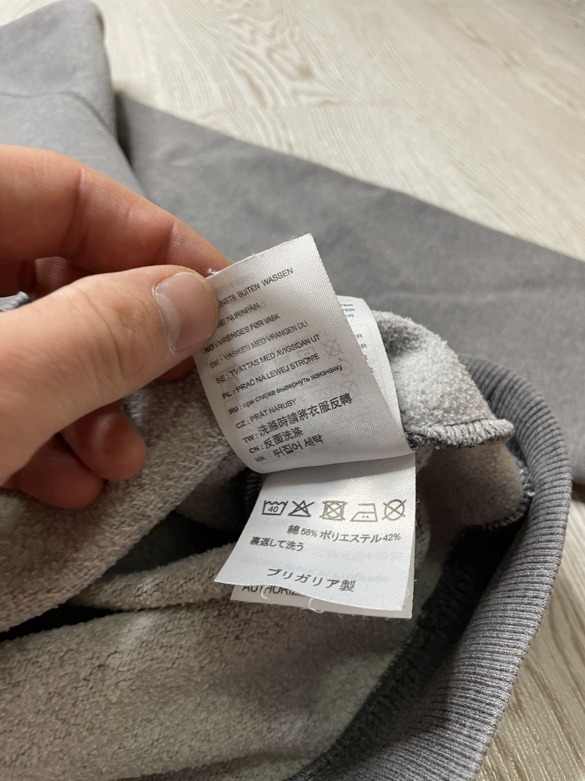 Carhartt Wip Y2K Carhartt WIP Sweatshirt Grey size M Size US M / EU 48-50 / 2 - 14 Thumbnail