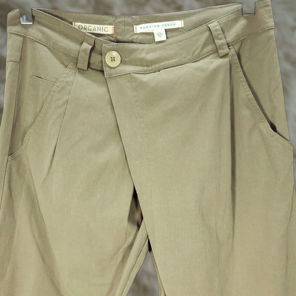 Vintage Women's Burning Torch Olive Slim Pants 00 Cotton Blend Inseam 31 Chino, Olive Green, Petite? (adjusted) Size 24" / US 00 / IT 34 - 1 Thumbnail