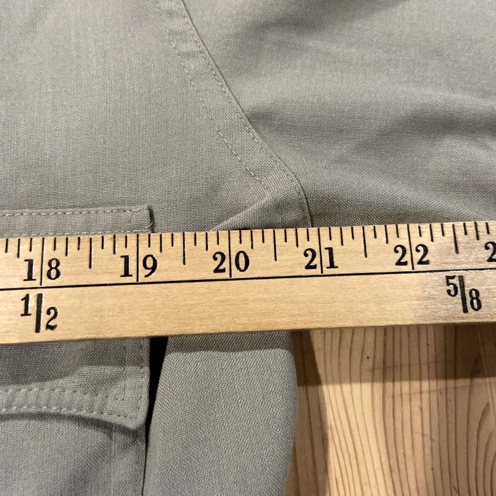 Vintage VINTAGE Long Beach Uniform Co. Motion Picture Co Tan Button Down Work Shirt M Men's Beige Short Sleeve Beach 90s? Size US M / EU 48-50 / 2 - 4 Thumbnail