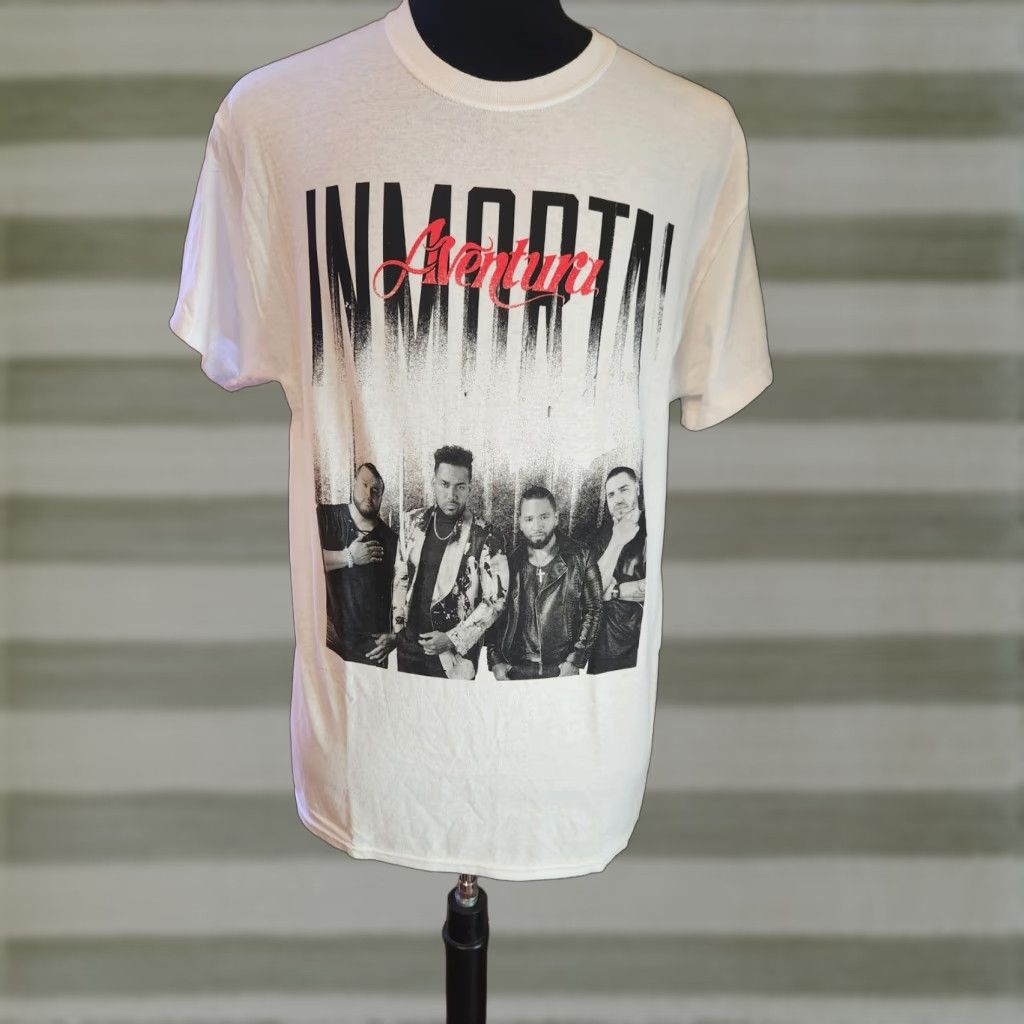 Vintage Aventura Immortal Concert Tour White Short Sleeve T Shirt Large Mens T-Shirt Graphic Print Crew Neck Vintage No Size US L / EU 52-54 / 3 - 1 Thumbnail