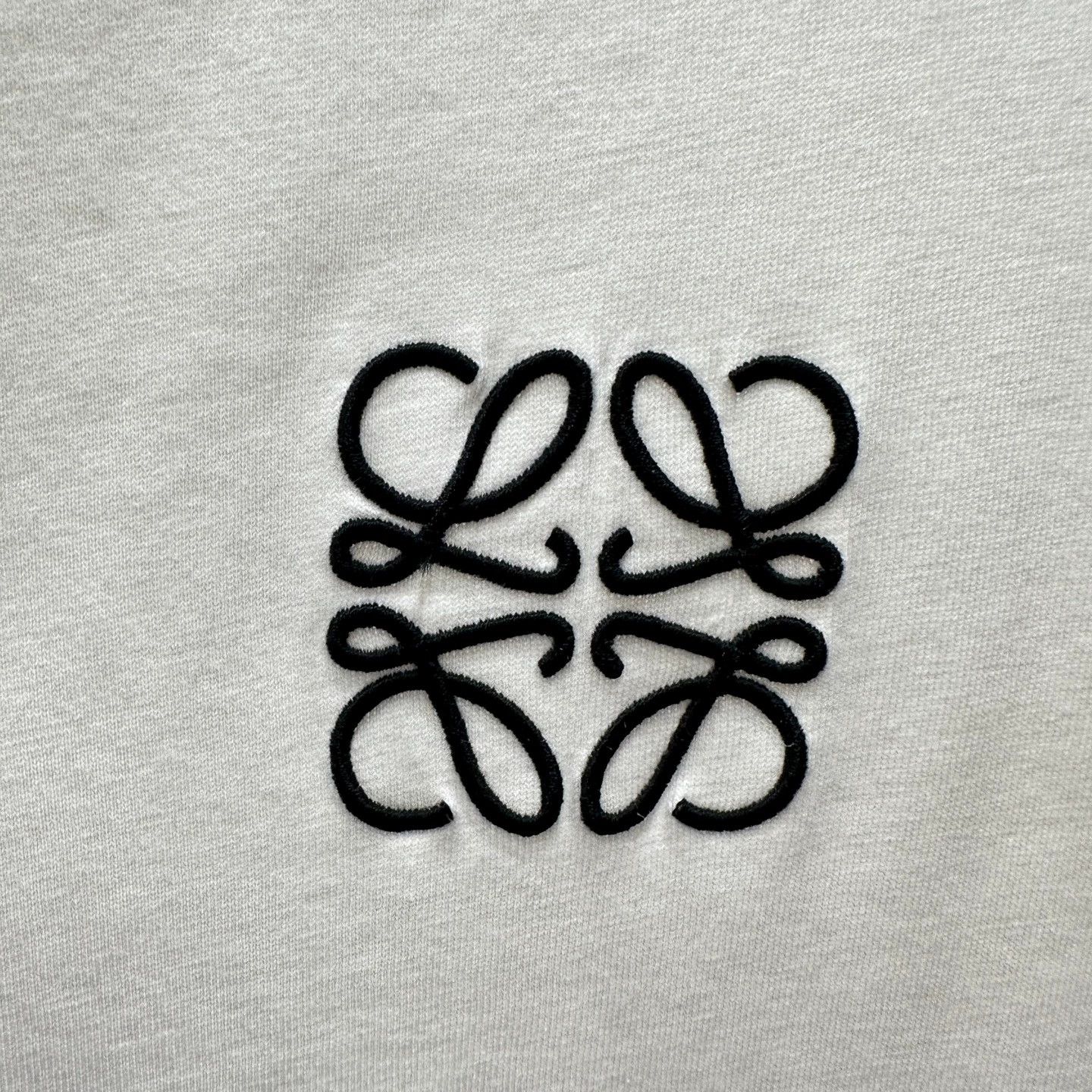 Loewe Loewe apr376 Logo Embroidered SS Tee L Size L / US 10 / IT 46 - 6 Thumbnail
