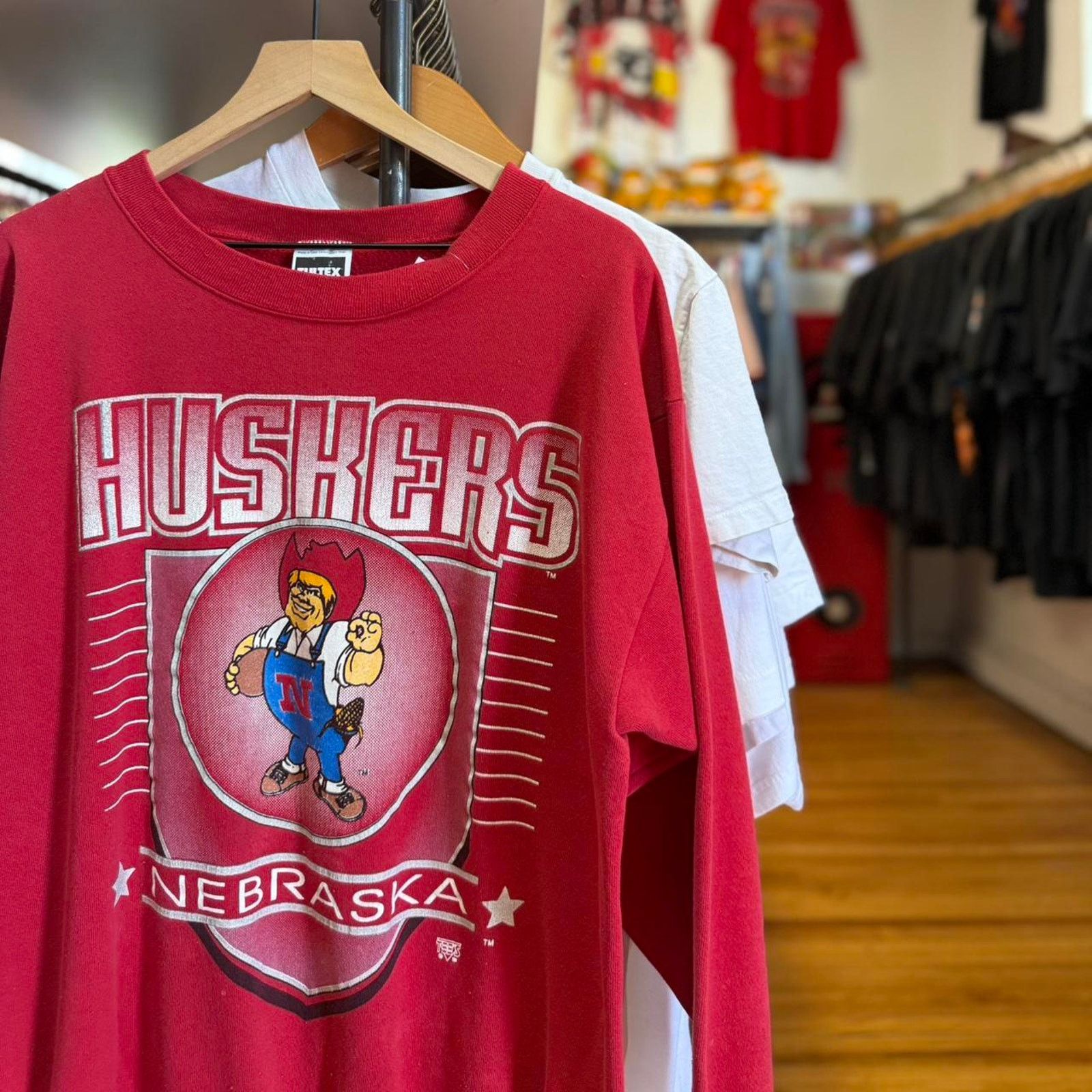 Vintage Vintage 90s Nebraska Huskers Herbie Crewneck Size US XL / EU 56 / 4 - 1 Thumbnail