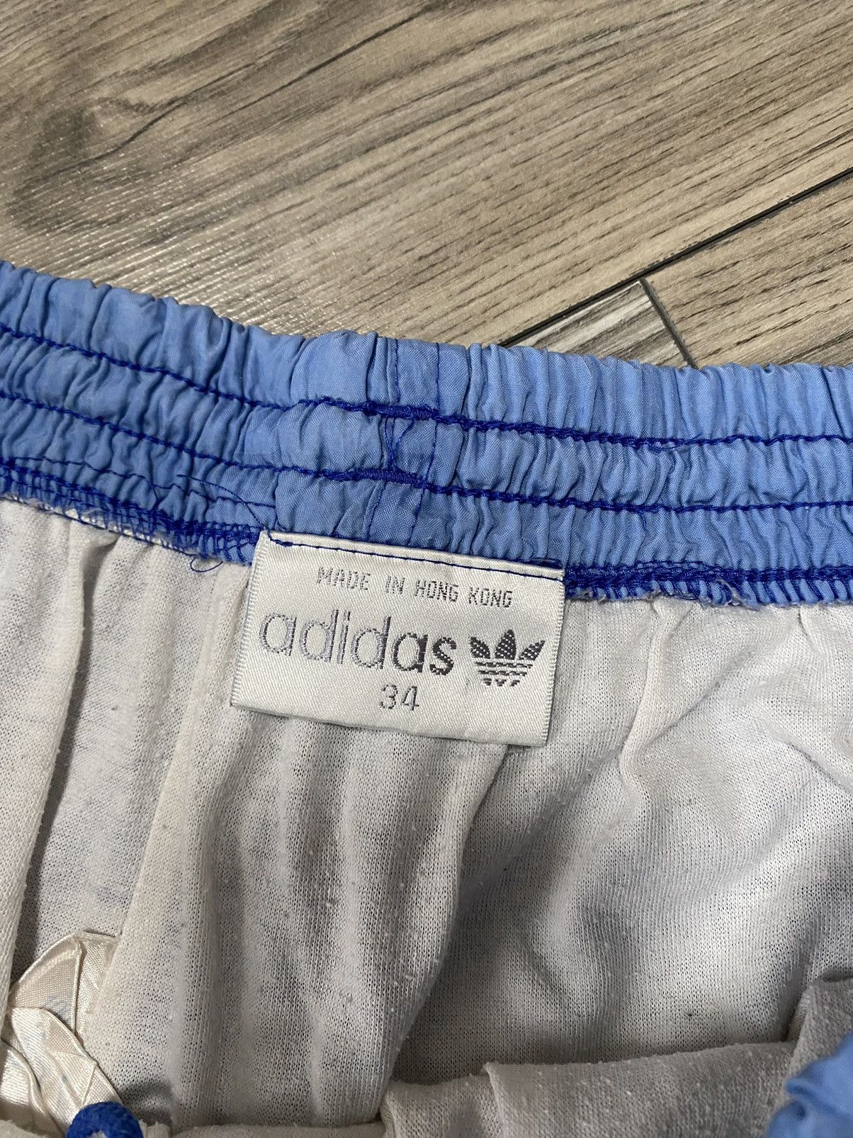 Adidas Vintage Adidas 90’s Casual Sweatpants Joggers Size 34 Size US 34 / EU 50 - 11 Thumbnail