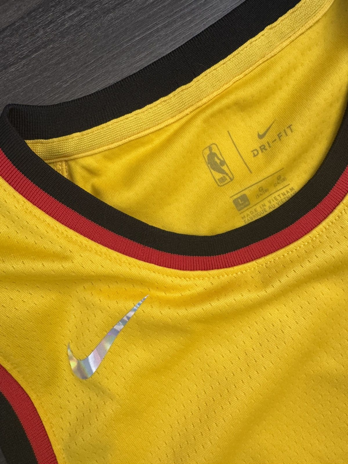 Nike YOUTH LARGE Atlata Hawks Clint Capela #15 NBA City Jersey Size US L / EU 52-54 / 3 - 4 Thumbnail