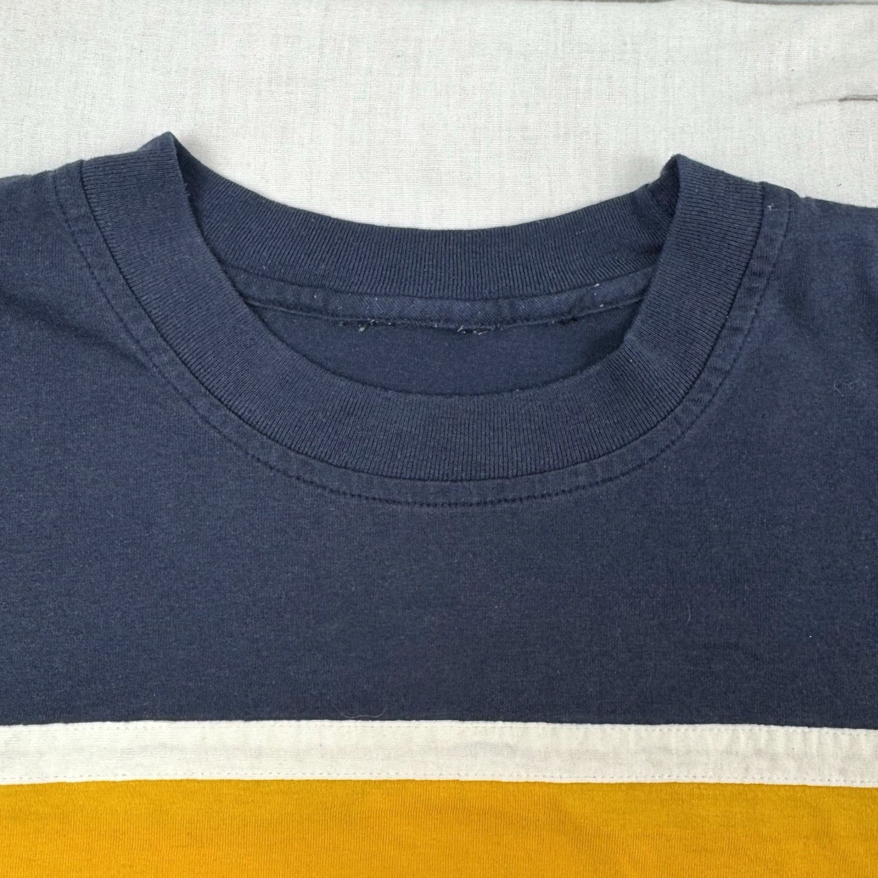 Vintage VINTAGE Car T Shirt Long Sleeve Adult Large Baggy Y2K Hipster Punk Grunge 90s Mens Size US L / EU 52-54 / 3 - 5 Thumbnail