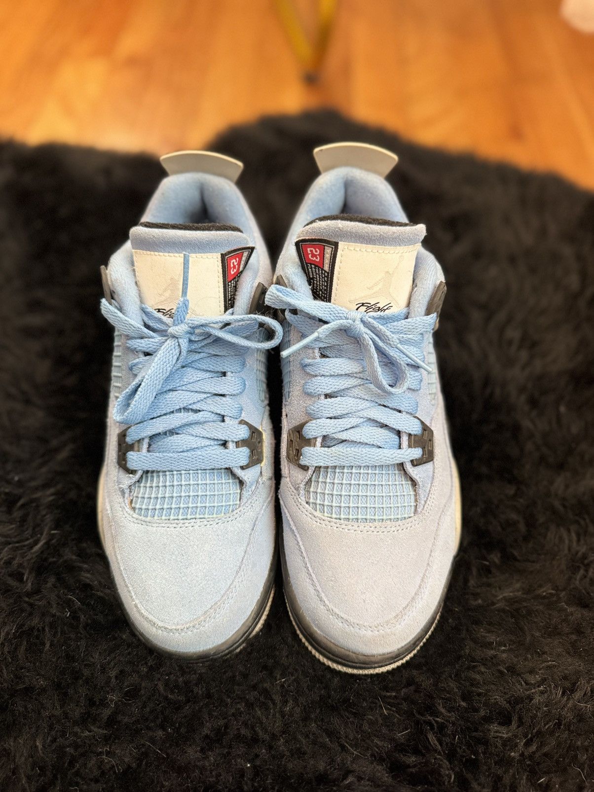 Jordan Brand Jordan 4 Retro University Blue Size US 6 / EU 39 - 5 Thumbnail