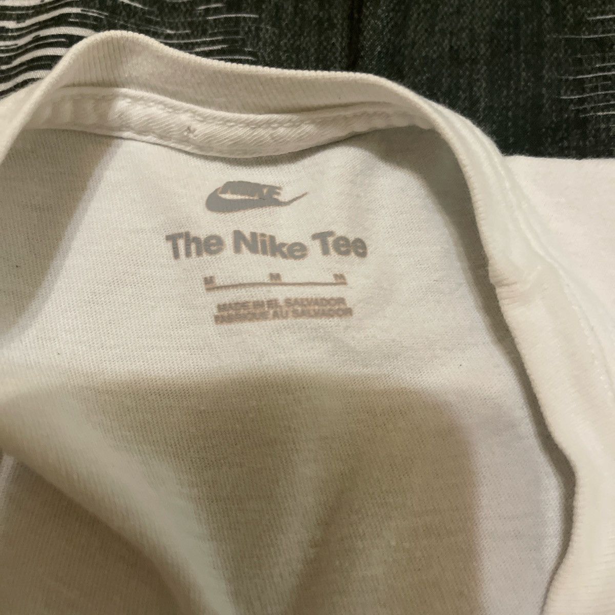 Nike White Nike air tee Size US M / EU 48-50 / 2 - 2 Thumbnail