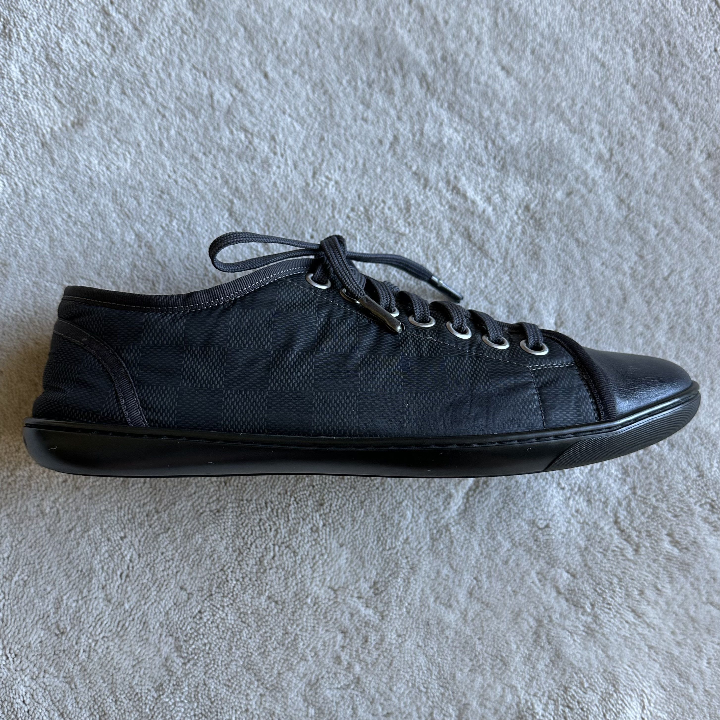 Louis Vuitton LOUIS VUITTON Damier Graphite LOW-TOP SNEAKERS Size 7.5 LV Size US 8.5 / EU 41-42 - 6 Thumbnail