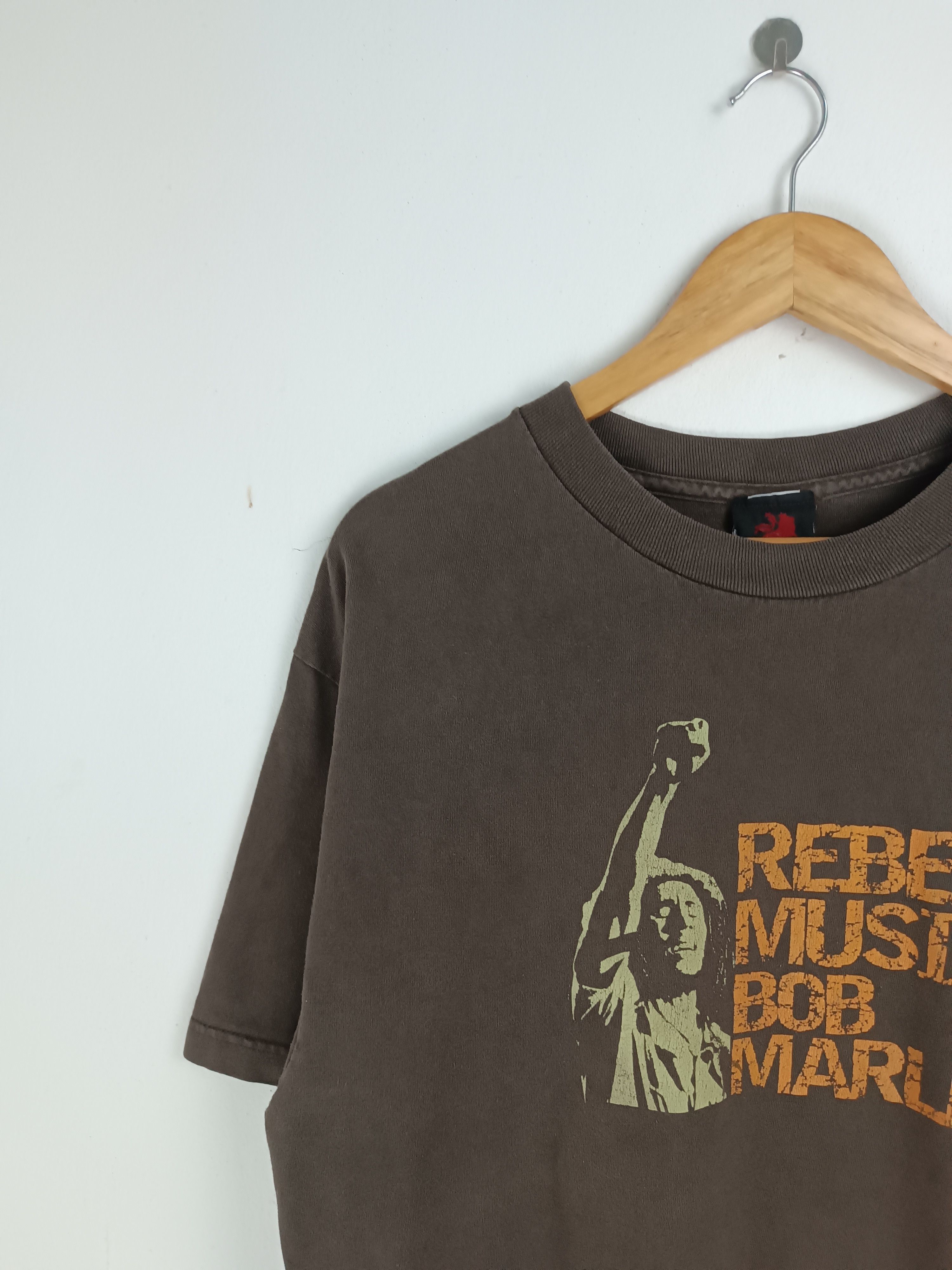 Bob Marley VINTAGE '05 REBEL MUSIC BOB MARLEY Y2K SKATERS GRUNGE TEE Size US L / EU 52-54 / 3 - 5 Thumbnail