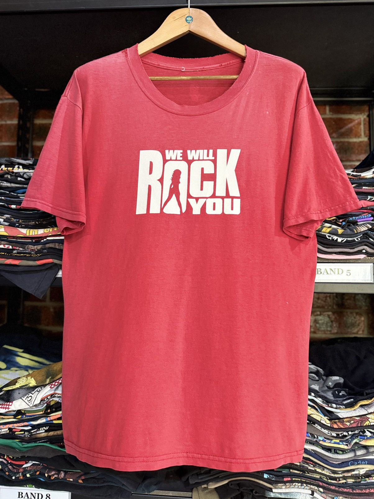 Band Tees × Hook-Ups × Vintage Thrashed Vintage EJ We Will Rock You Sun Faded Skateband Tee Size US L / EU 52-54 / 3 - 2 Thumbnail