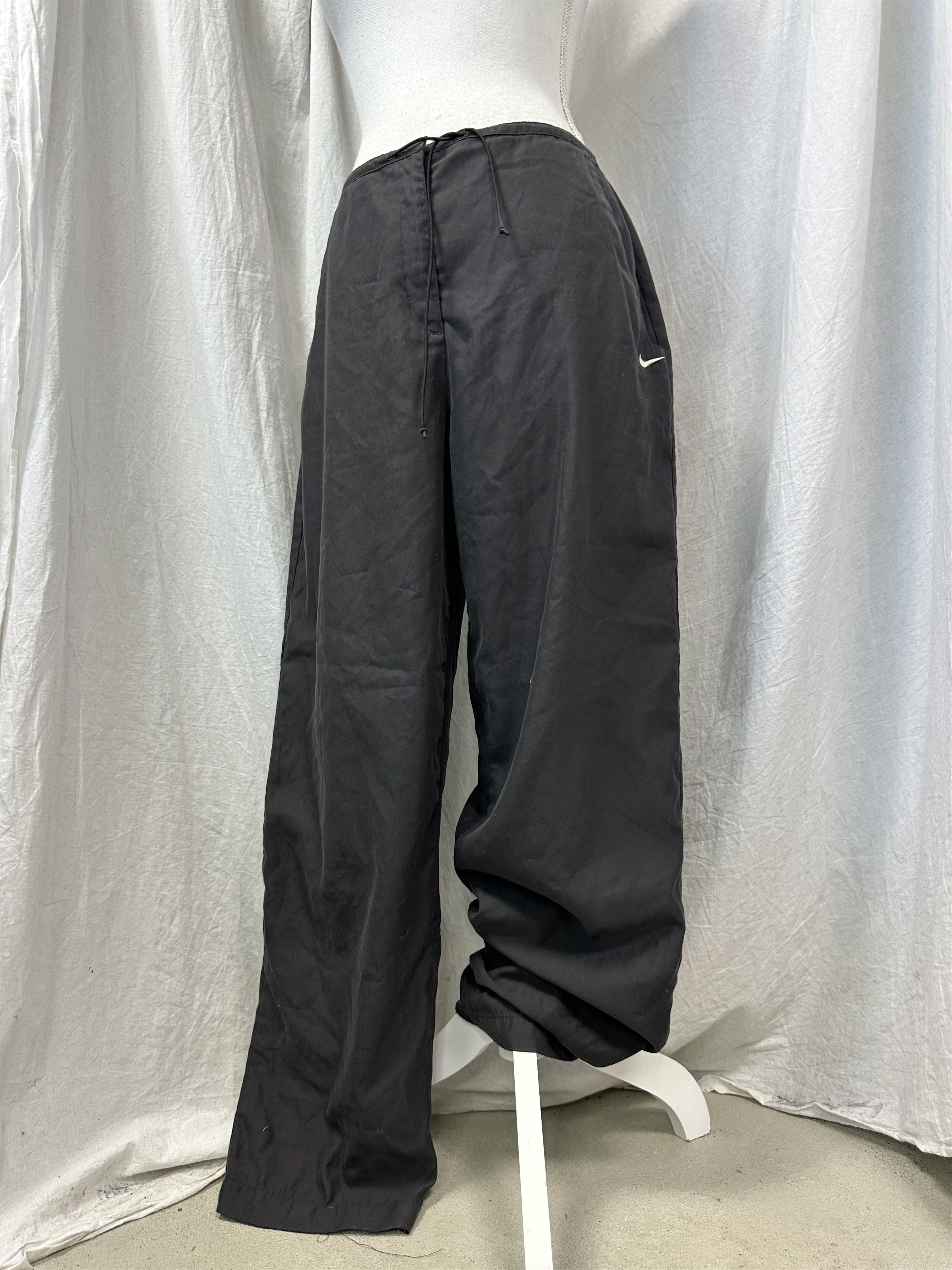 Nike Vintage Sporty Athleisure Streetwear Nike Sweatpants Y2K Size US 33 - 1 Thumbnail