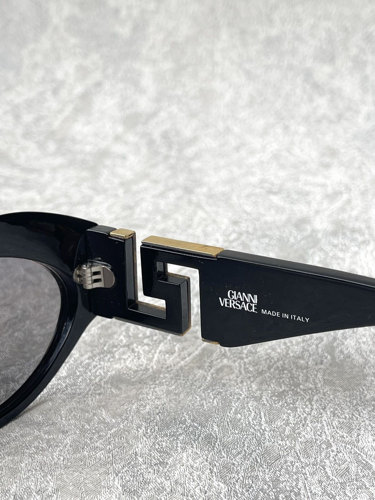 Versace 90s Vintage Gianni Versace T74/B Rhinestone Greca Sunglasses Size ONE SIZE - 9 Thumbnail