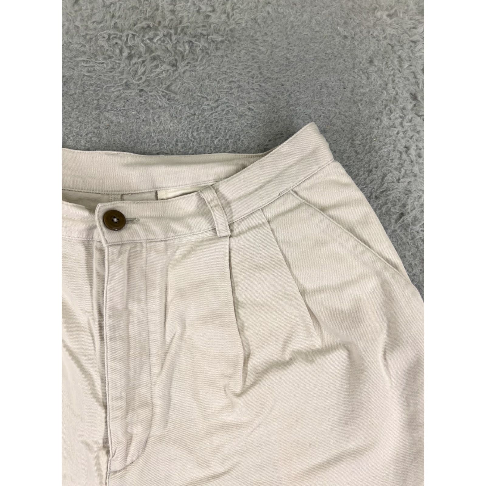 Patagonia Patagonia Shorts Womens 14 Beige Cotton Twill Pleated Golf Pockets 28x7 Bermuda Golf Womens 14 Beige Cotton Twill Pleated Pockets Size 36" / US 14 / IT 50 - 5 Thumbnail