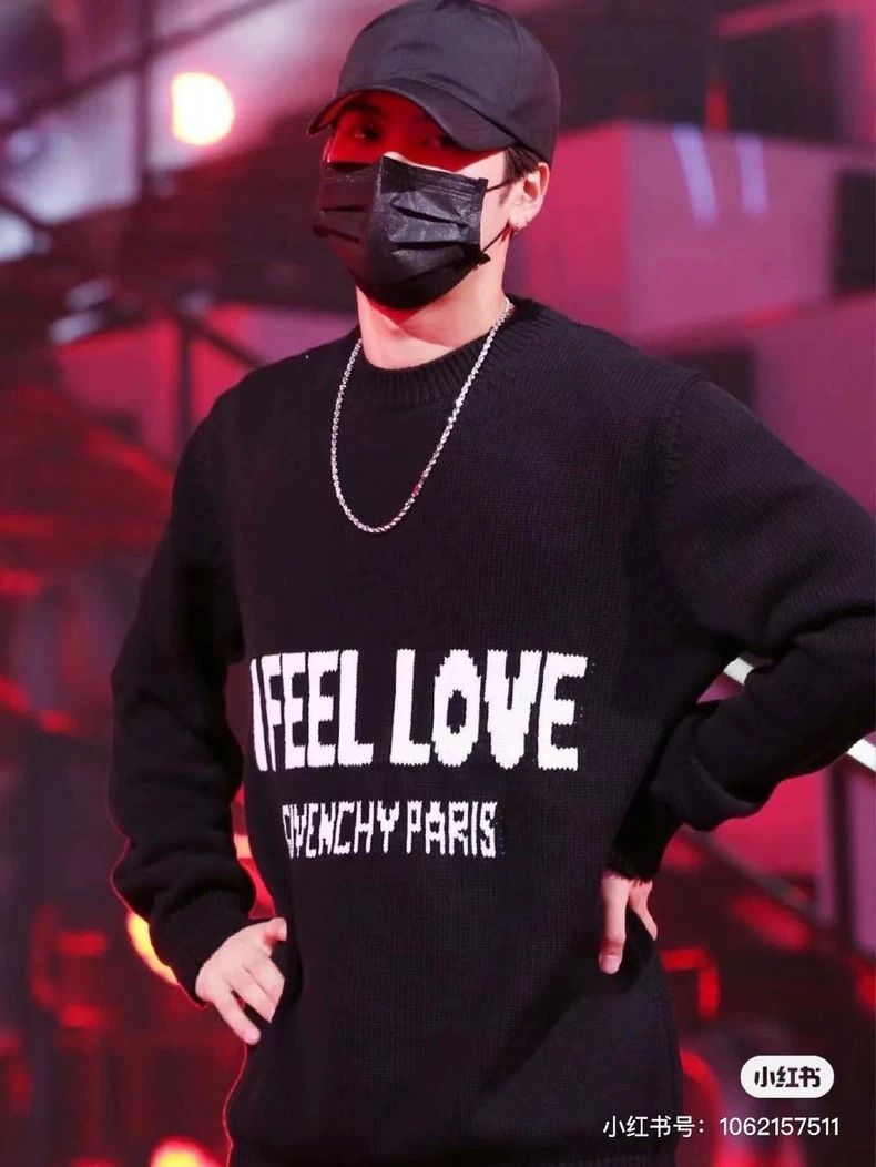 Givenchy Givenchy Black Letter Knit Woolen Sweater Long Sleeve Size US M / EU 48-50 / 2 - 9 Thumbnail
