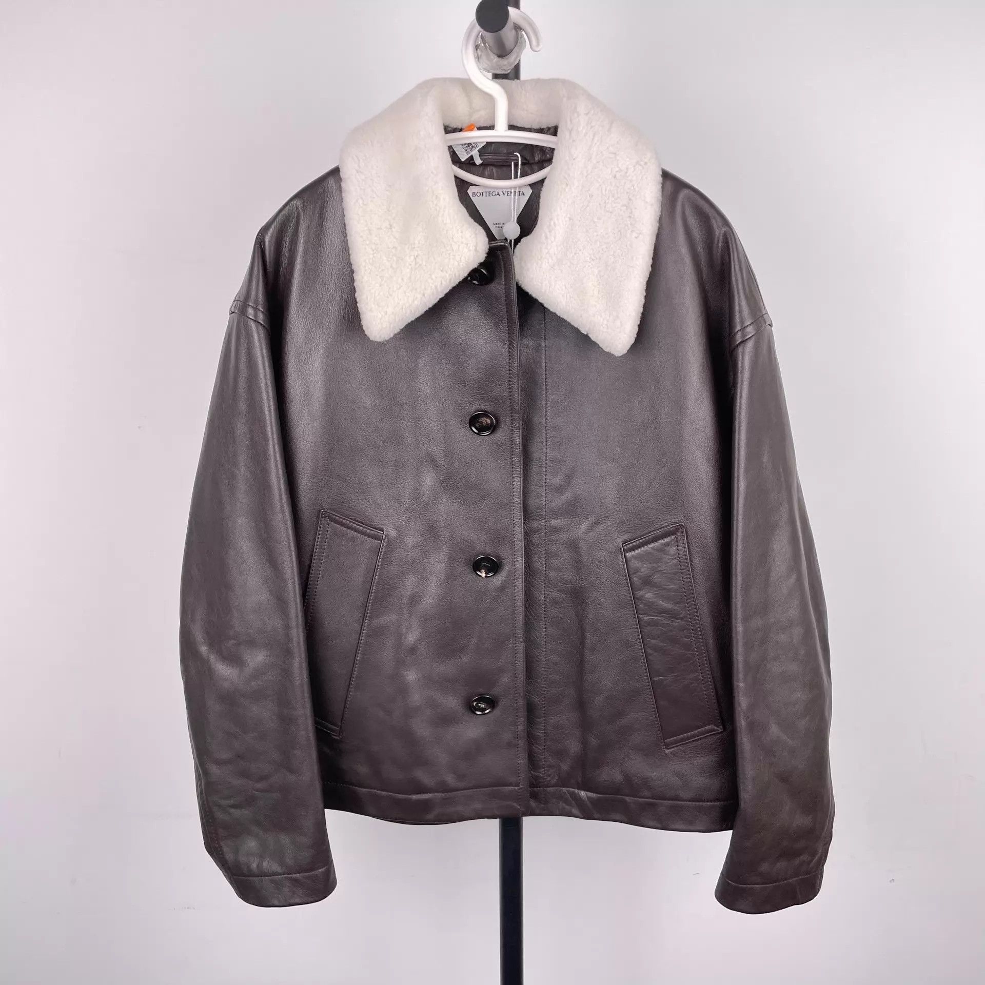 Bottega Veneta BV Brown Cowhide Jacket Size 36 Size XS / US 0-2 / IT 36-38 - 1 Thumbnail