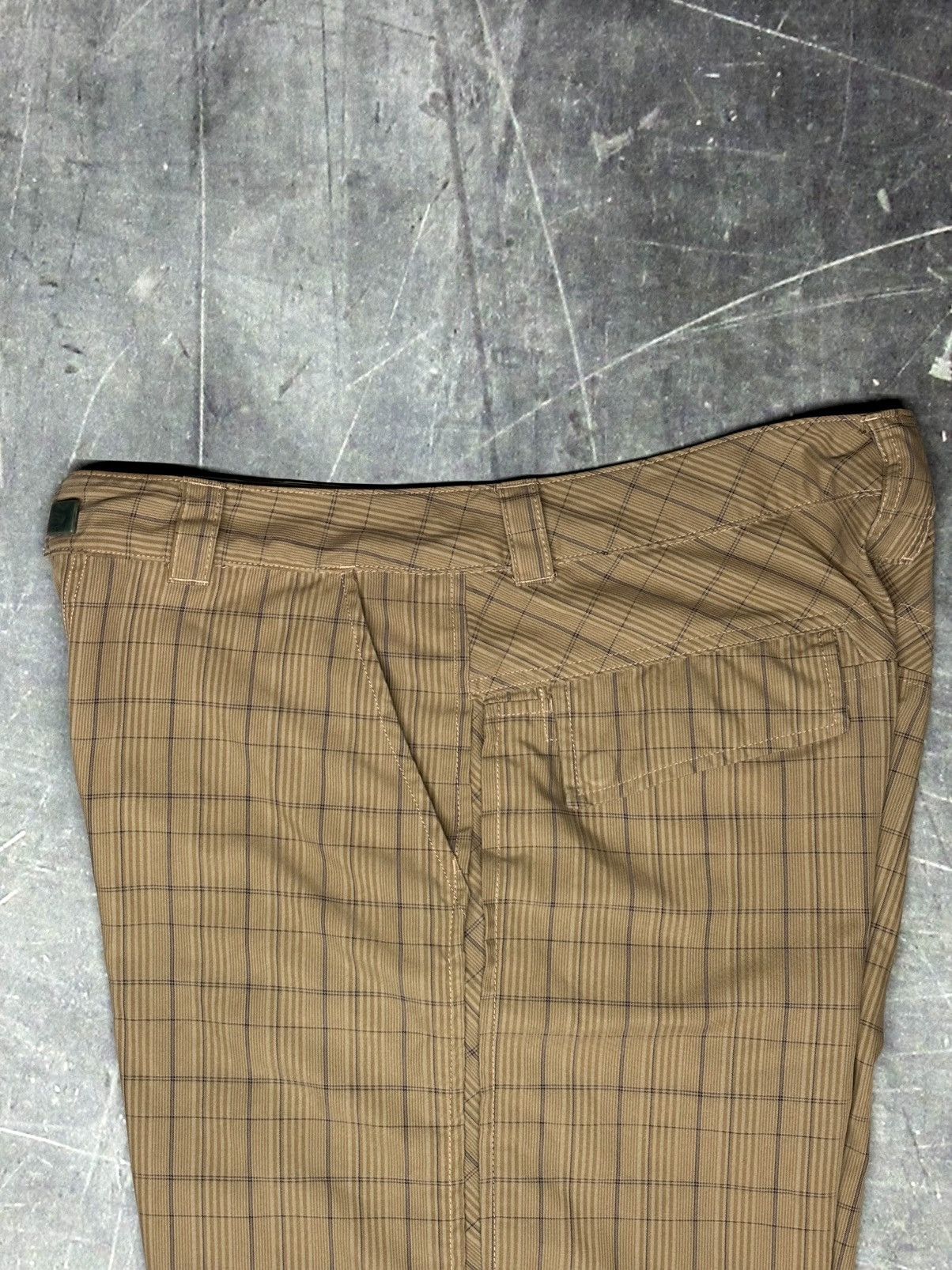 Mountain Hardwear 📔Mountain Hardwear Check Short Size US 34 / EU 50 - 5 Thumbnail