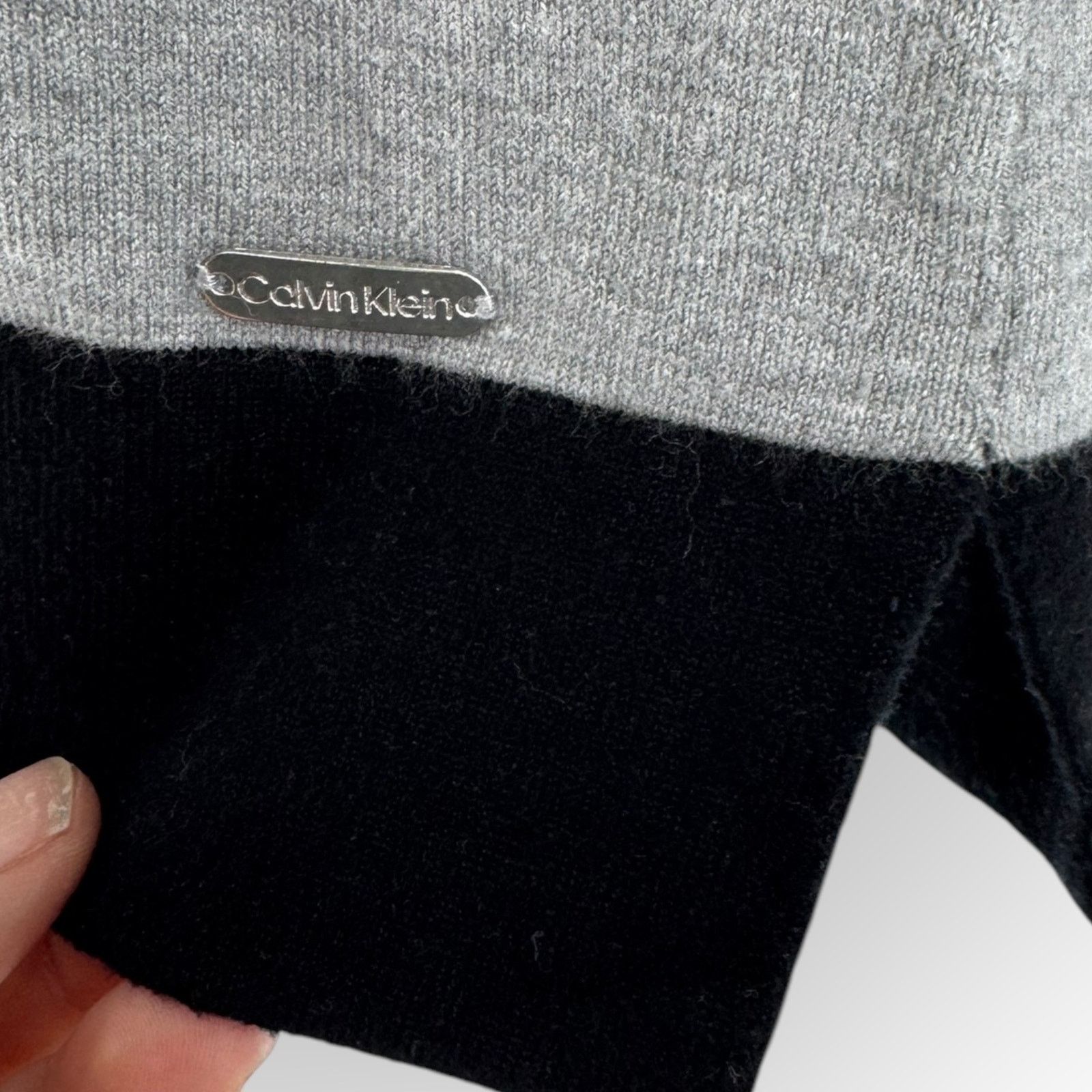 Calvin Klein Calvin Klein Gray Hooded Sweater Black Trim Pullover M Size M / US 6-8 / IT 42-44 - 7 Thumbnail
