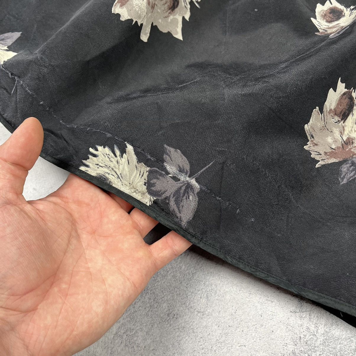 Prada Rare Prada floral midi skirt Size 27" / US 4 / IT 40 - 9 Thumbnail
