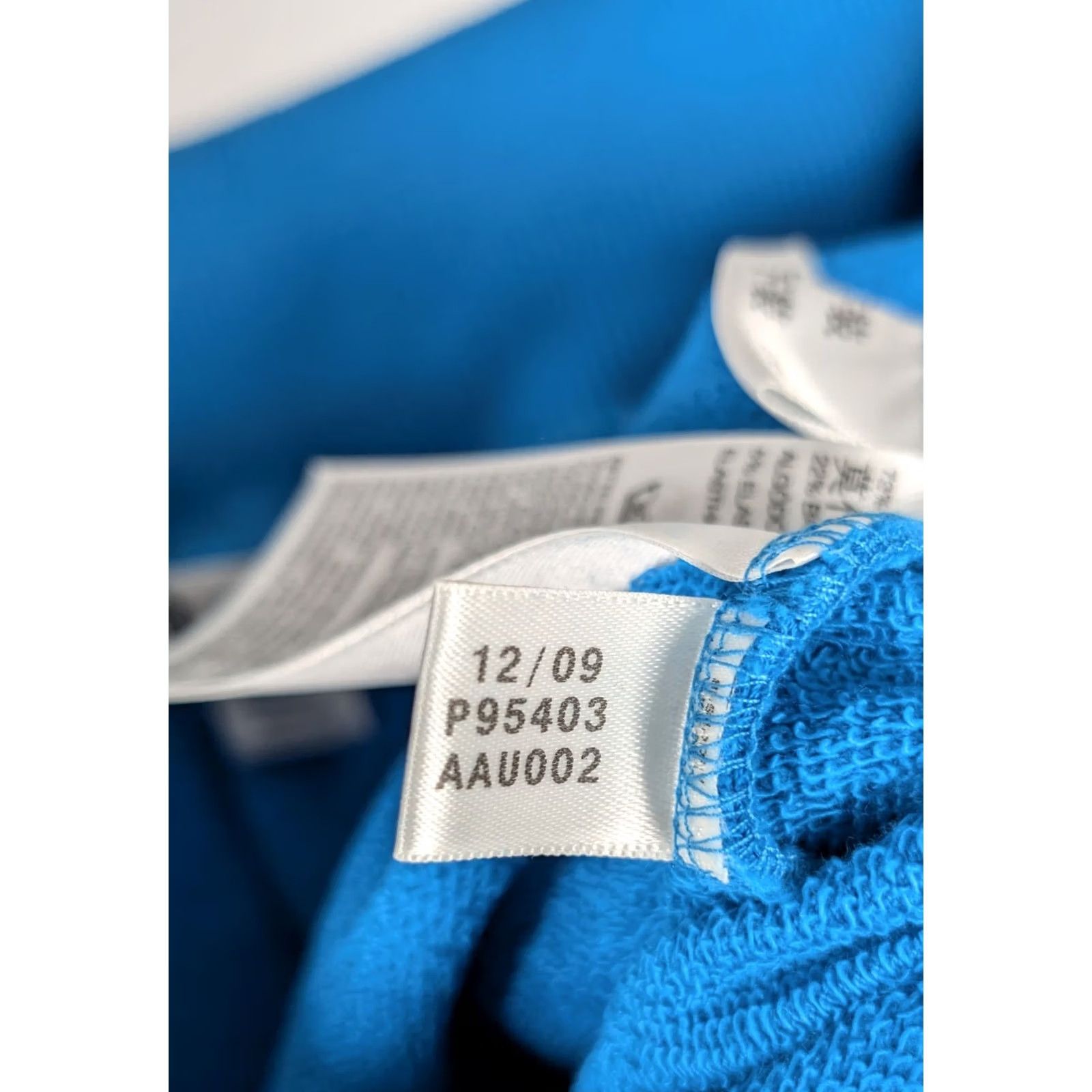 Y-3 Vintage Y-3 Yohji Yamamoto Tracksuit Set Cropped Jacket Capri Pants Blue Women M Two-Piece Size 32" / US 10 / IT 46 - 7 Thumbnail