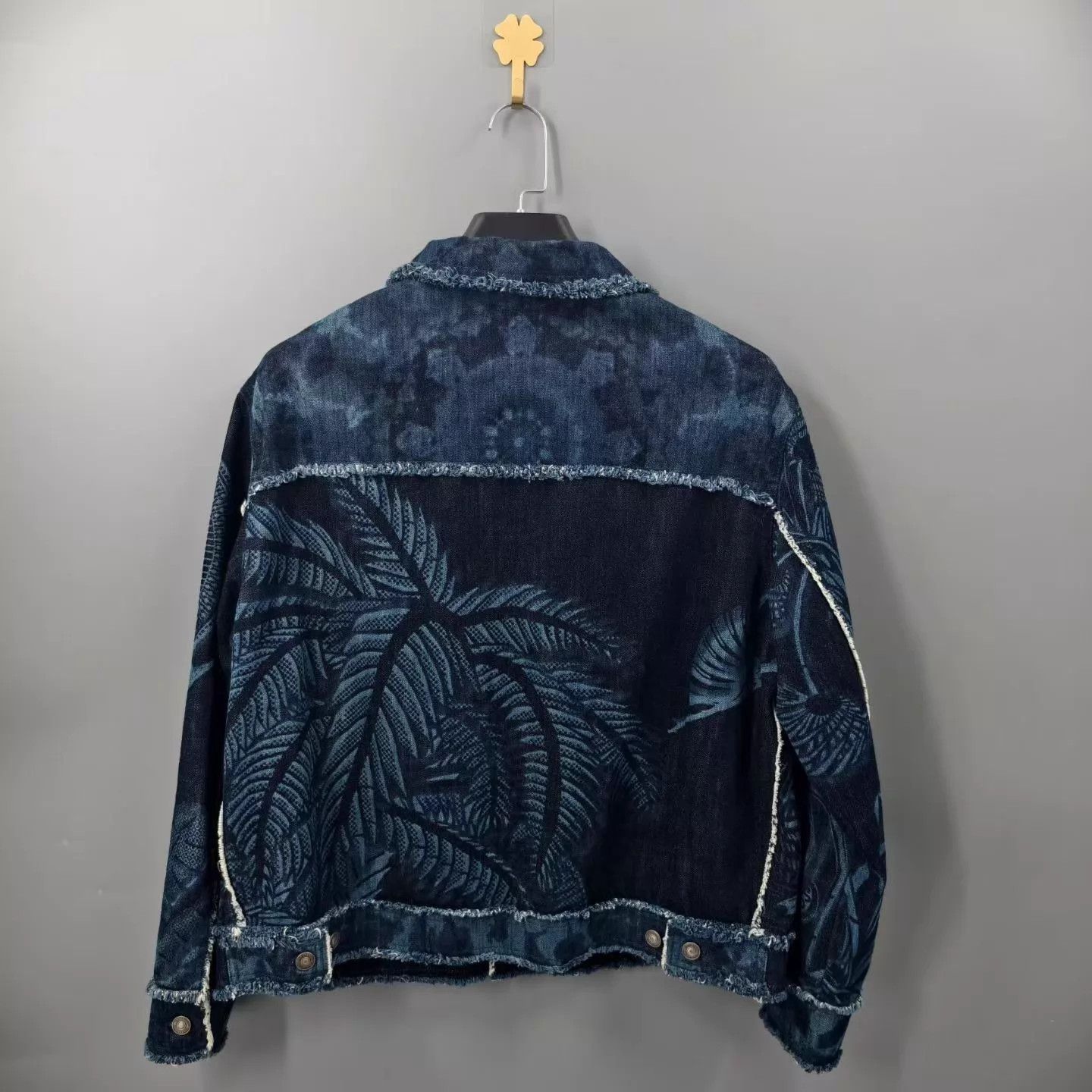 Dior Dior Classic Raw Edge Jungle Print Denim Jacket 40 Size M / US 6-8 / IT 42-44 - 2 Thumbnail