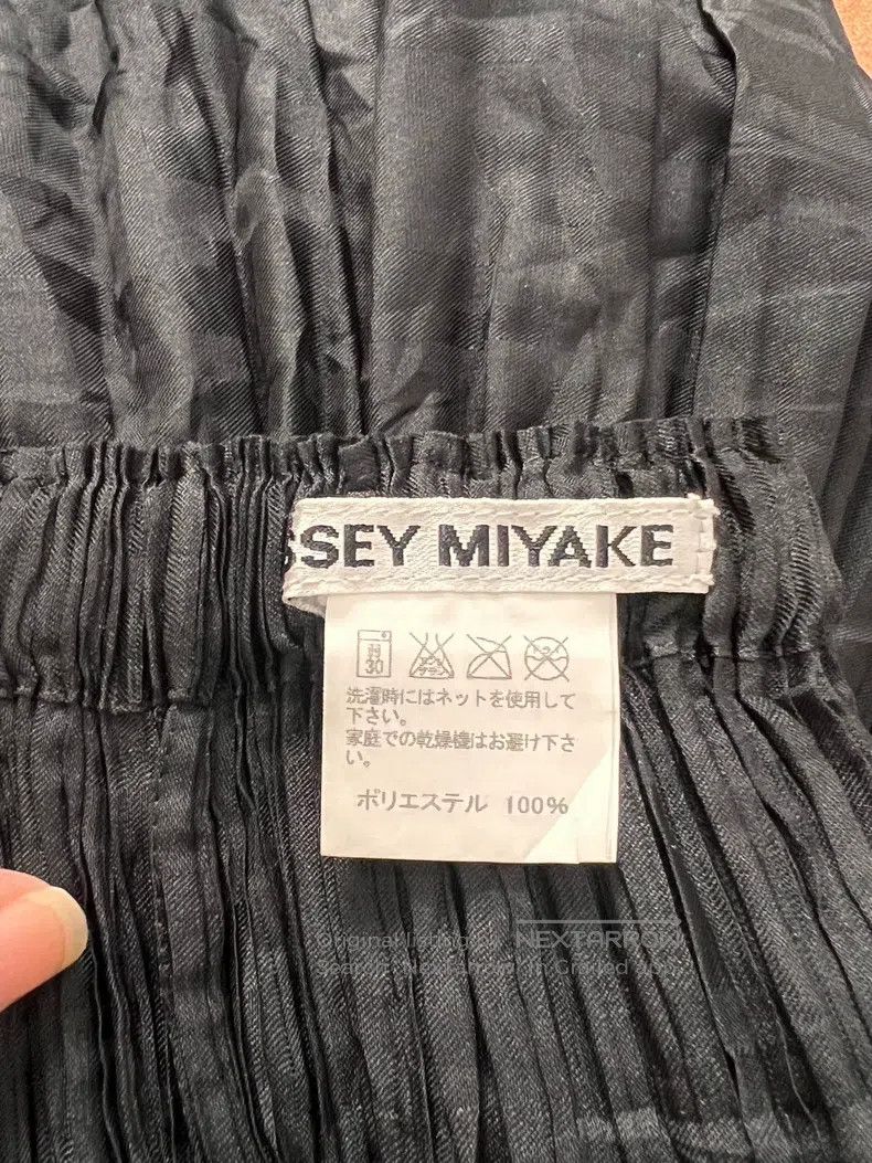 Issey Miyake Issey Miyake Black Versatile Pleated Midi Skirt Size 25" / US 0 / IT 36 - 6 Thumbnail