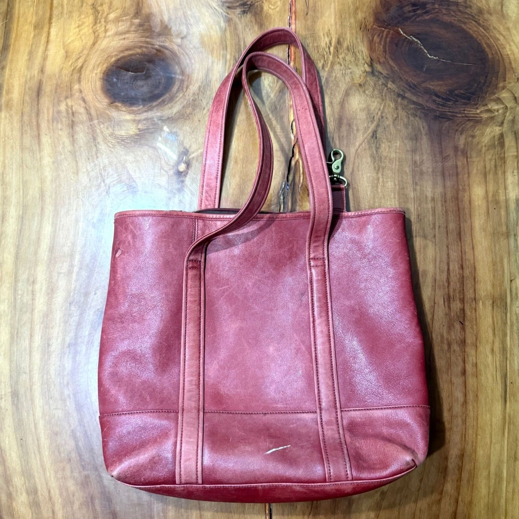 Coach VINTAGE Coach Red Leather Bag Purse Shoulder YY12 Leather Hunt Square 13x12x3 Large Women Womens Shoulder Bag Size ONE SIZE - 3 Thumbnail