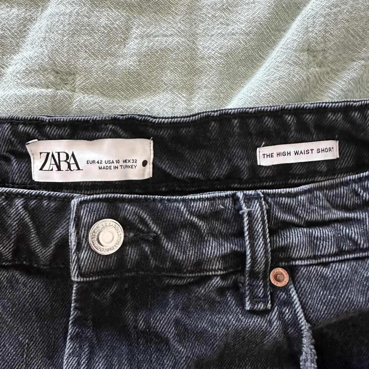 Zara Zara Black Denim Cutoff Distressed Shorts Size 10 Size 32" / US 10 / IT 46 - 3 Thumbnail