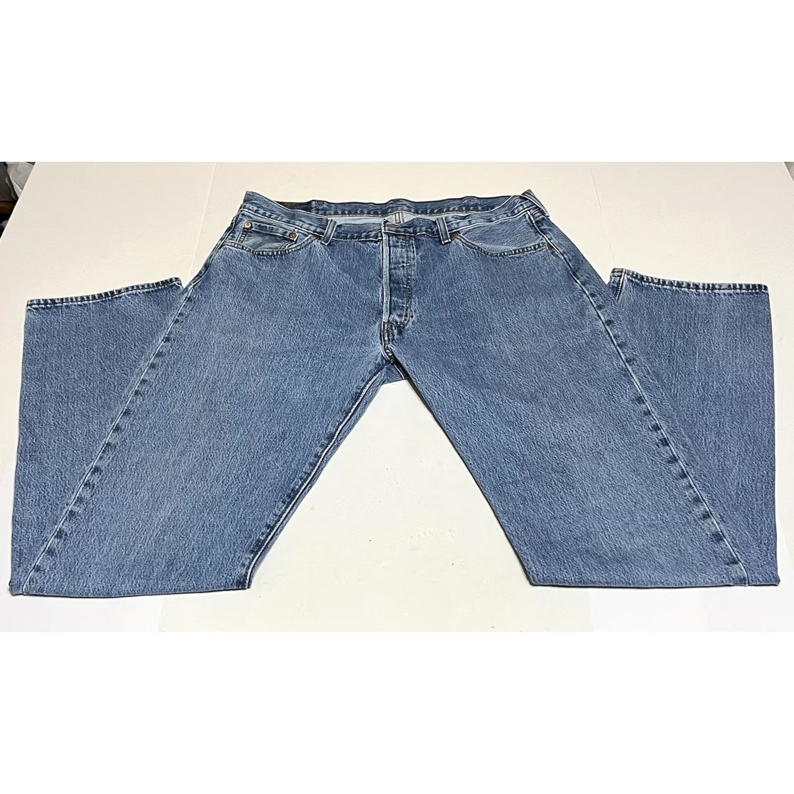 Levi's Levi's 501 Jeans Denim Medium Wash Blue Button-Fly 38x34 Regular Mens Pants Straight Size US 38 / EU 54 - 2 Thumbnail