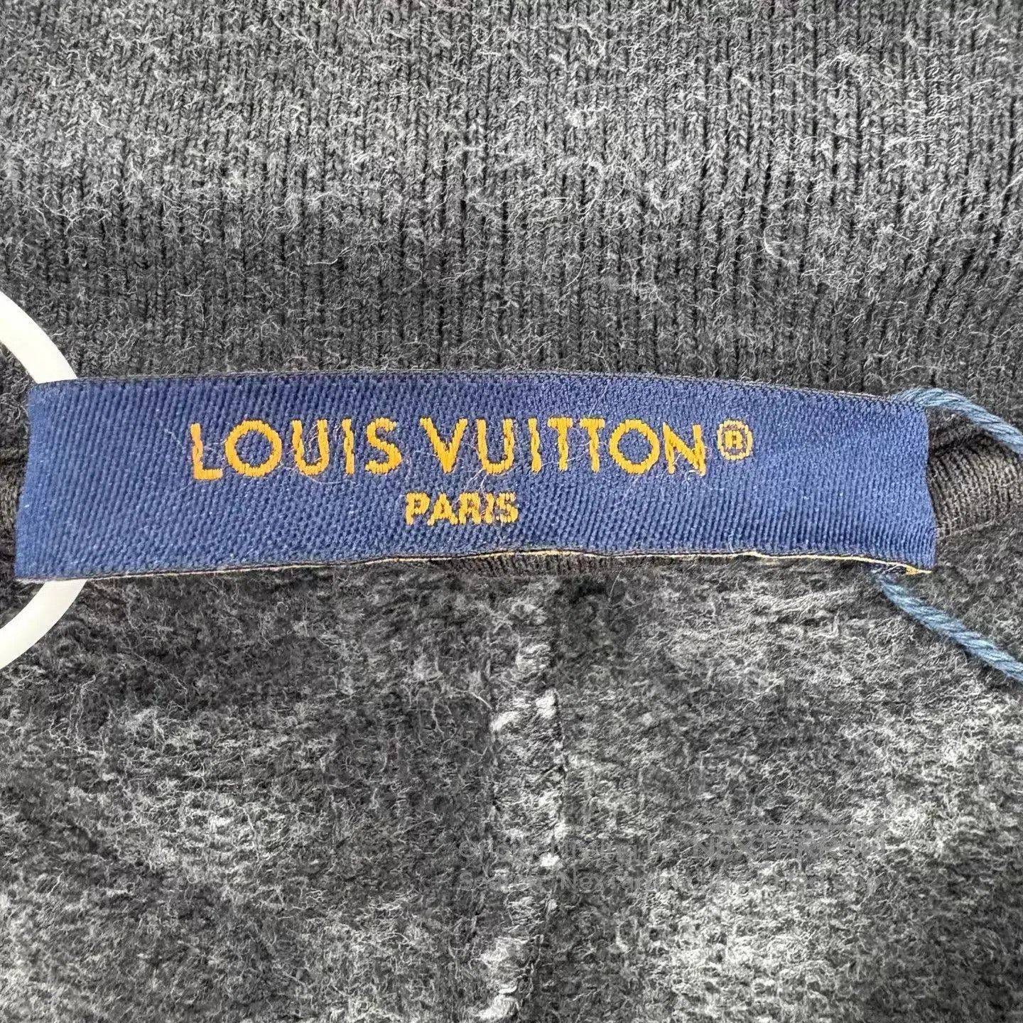 Louis Vuitton Gray Checkered Casual Shorts Size 34. Size US 34 / EU 50 - 3 Thumbnail