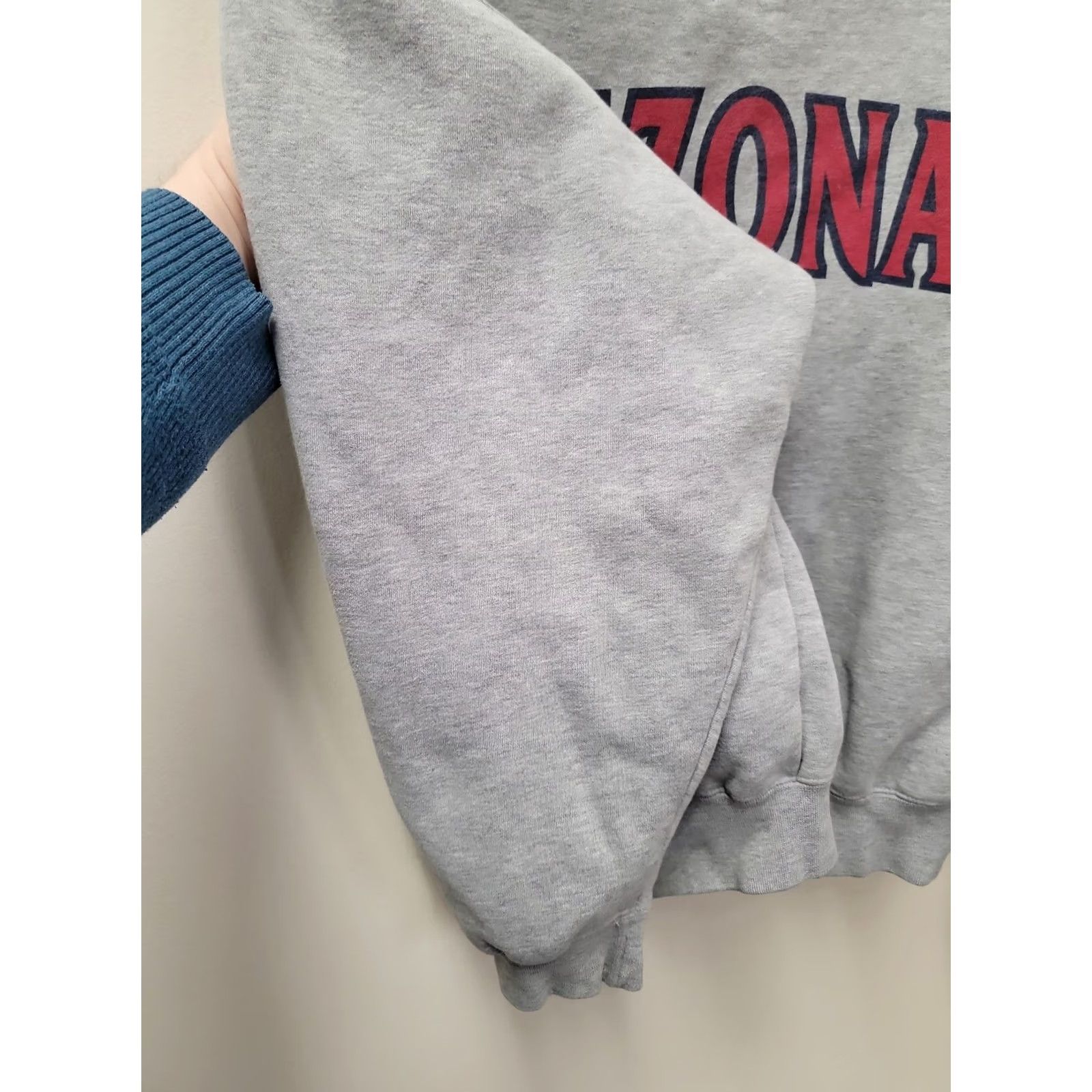 Nike VINTAGE Nike Arizona CENTER SWOOSH Sweatshirt Pullover Mens M Gray Crew Neck Long Sleeve Cotton Polyester Blend Logo Regular Size 25x25 Mw3/10 Size US M / EU 48-50 / 2 - 3 Thumbnail