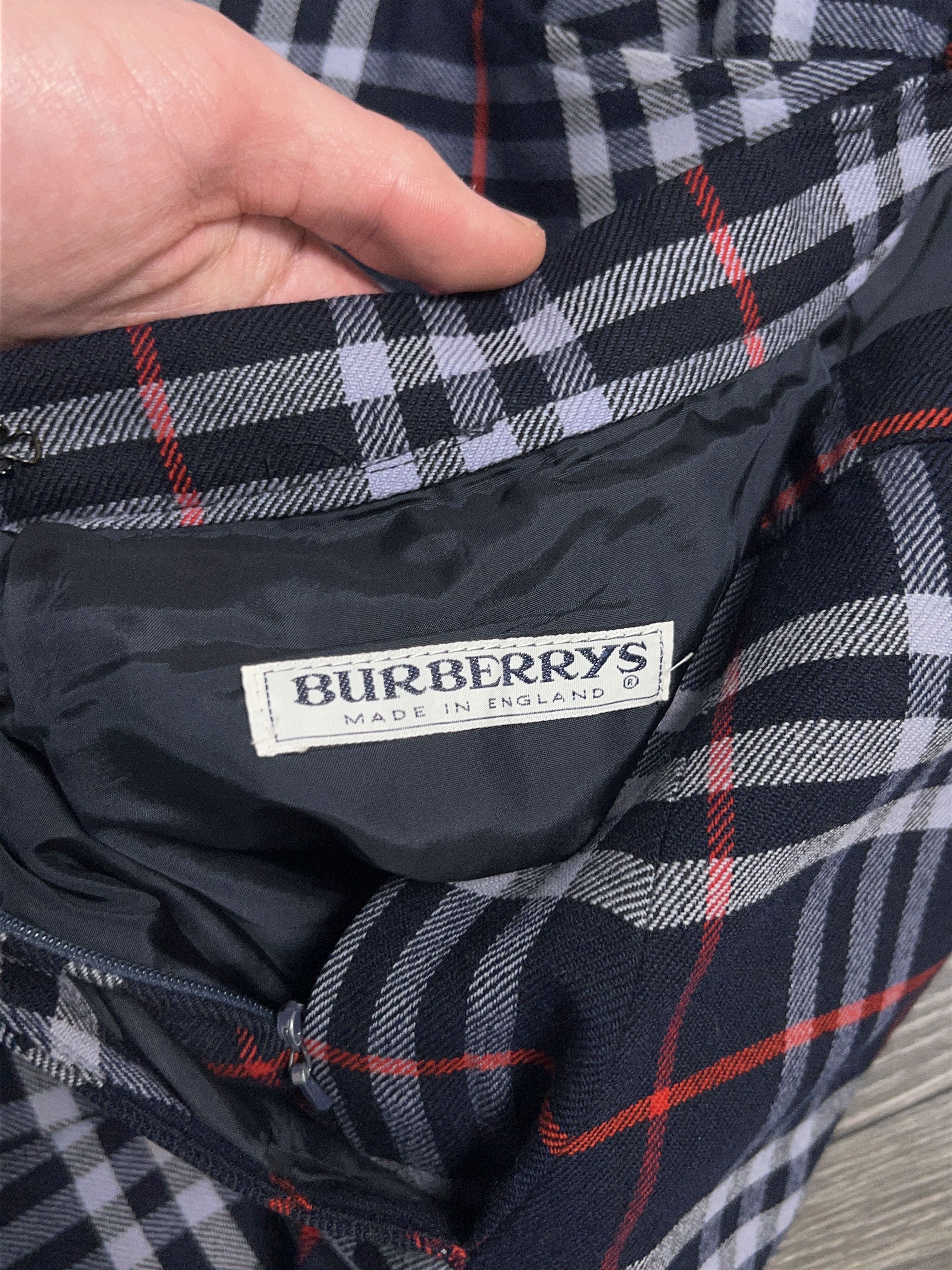 Burberry Vintage Womens 1990s Burberrys London Wool Check Plaid Skirt Size 28" / US 6 / IT 42 - 6 Thumbnail