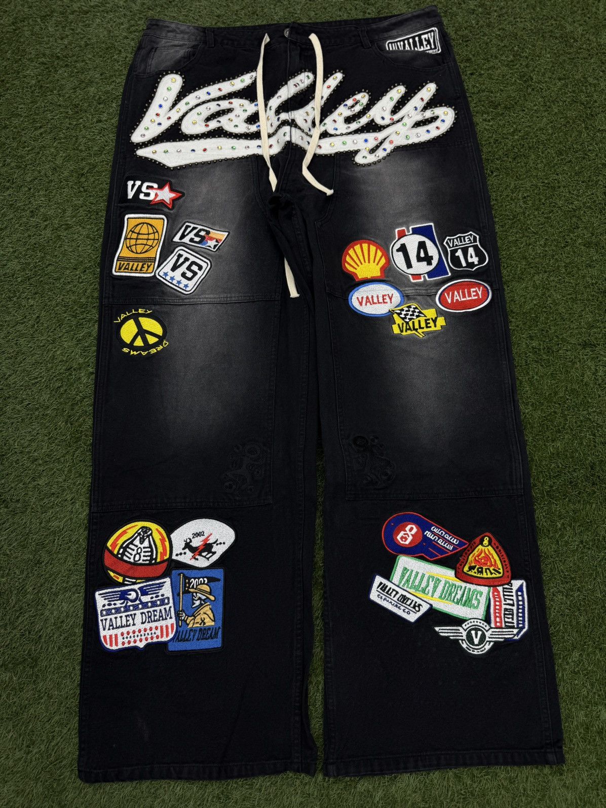 Vale Valley Baggy Patchwork Denim Black Jeans Size 38 (NEW) Size US 38 / EU 54 - 1 Thumbnail